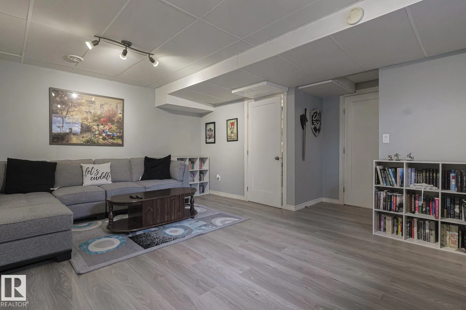 2 VANESSA Avenue