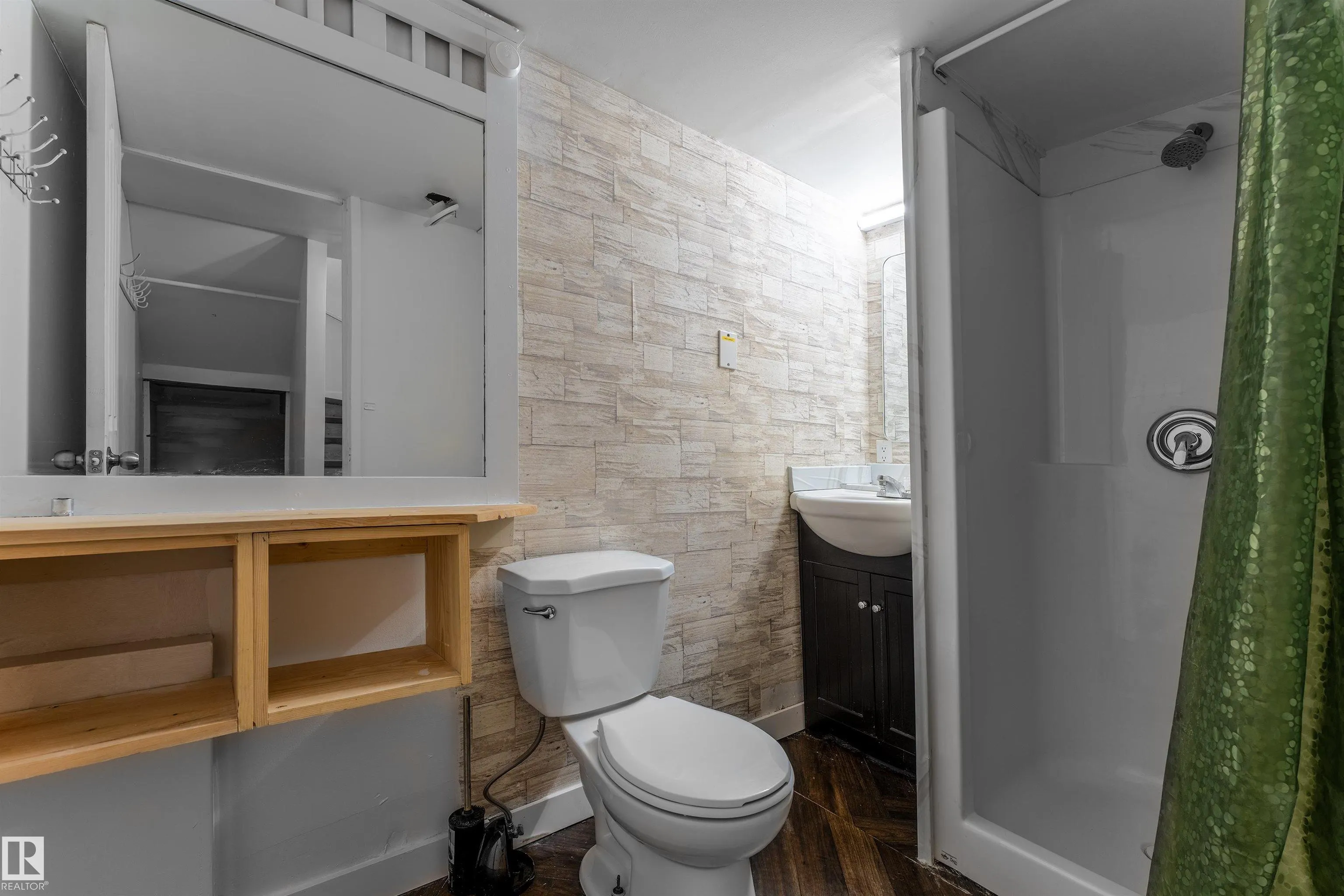 5405 CRABAPPLE Loop
