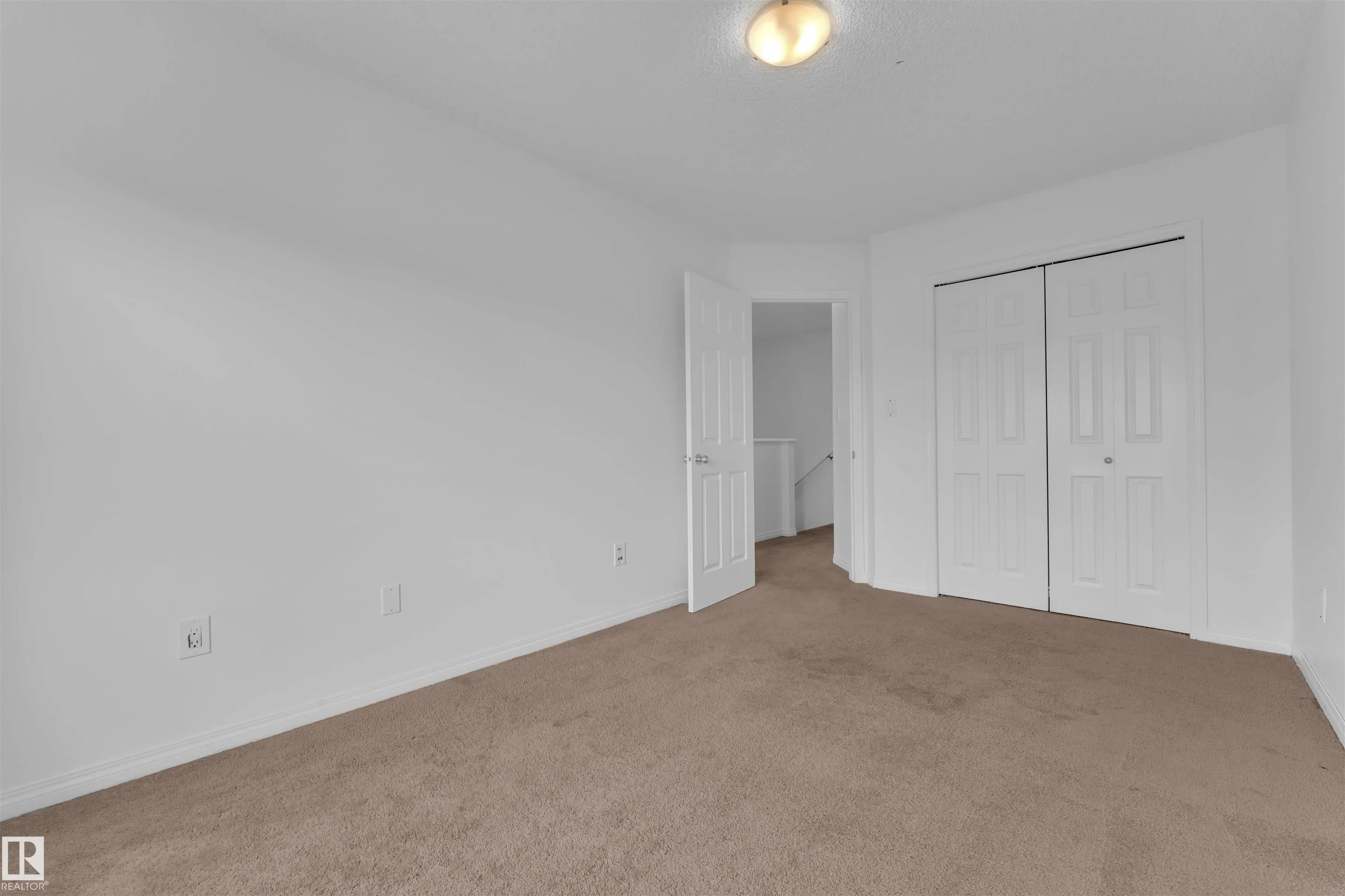 5405 CRABAPPLE Loop