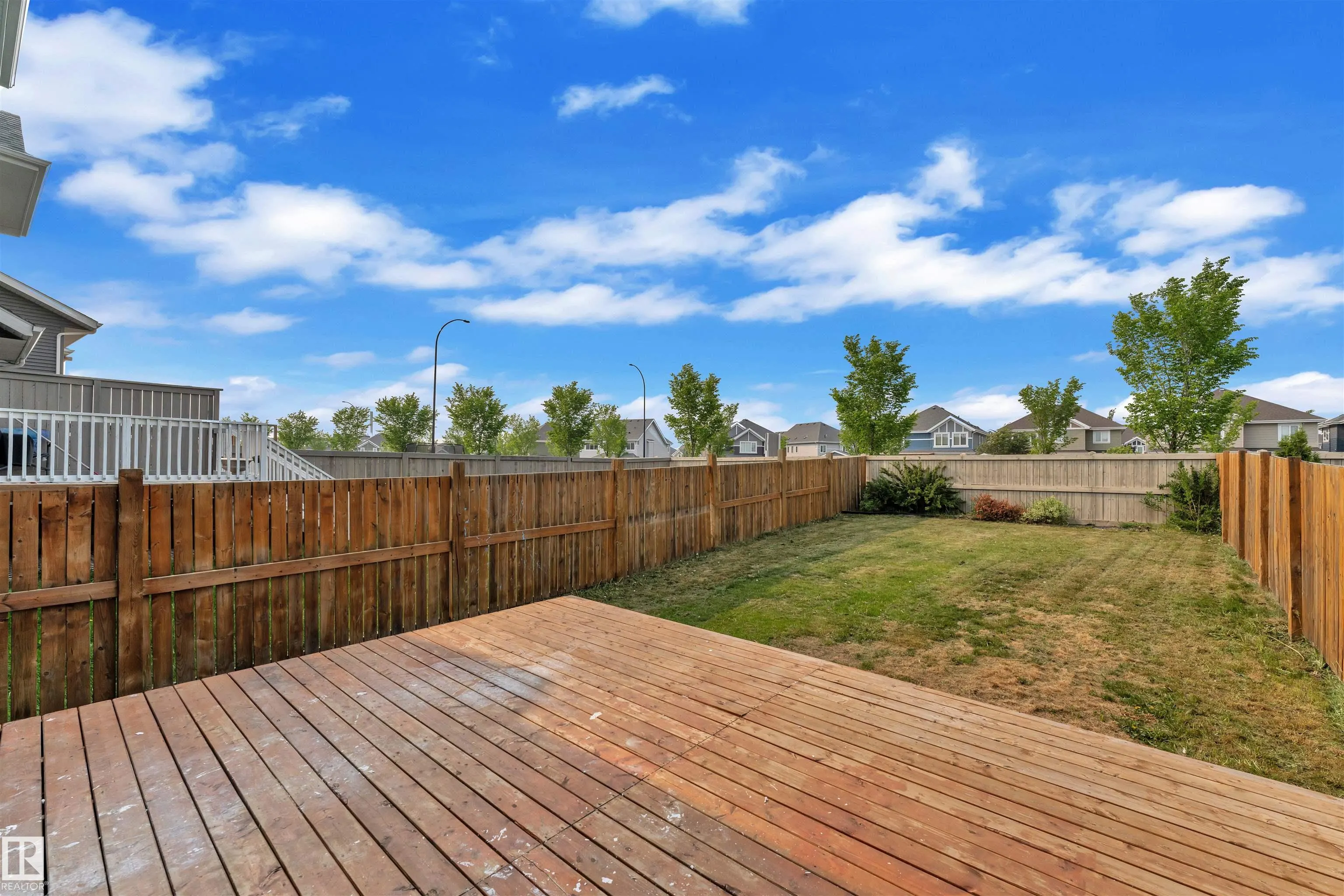 5405 CRABAPPLE Loop