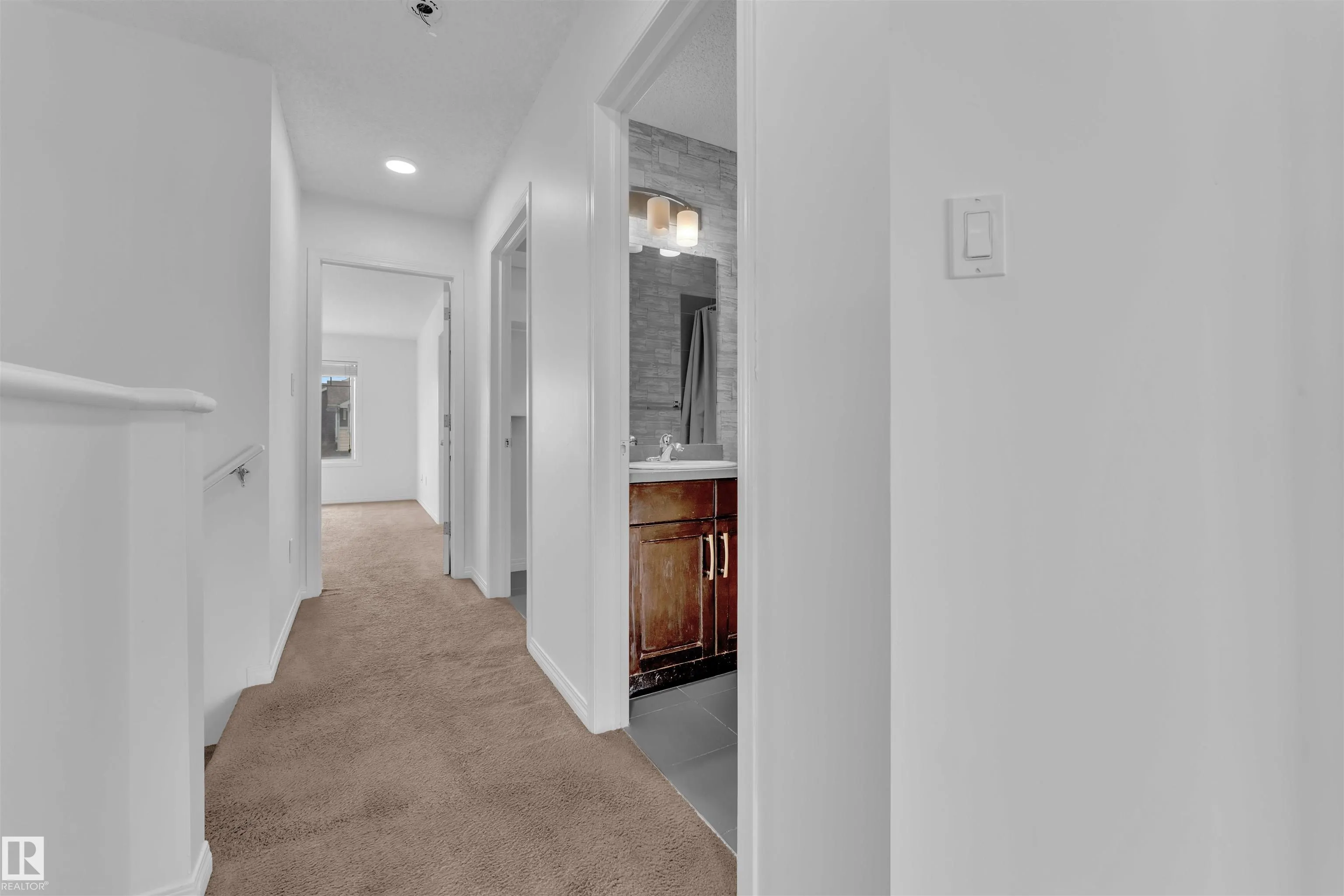 5405 CRABAPPLE Loop