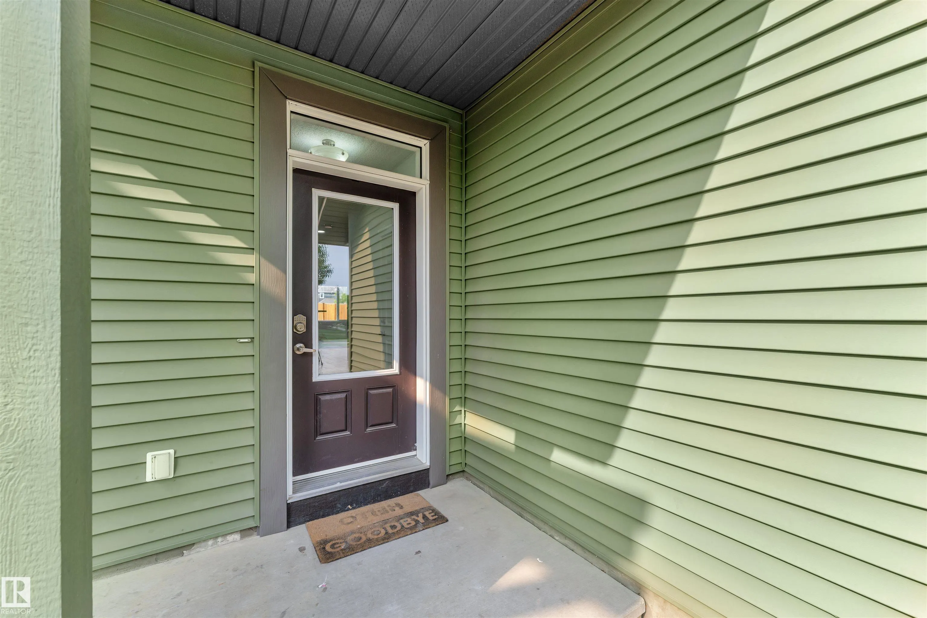 5405 CRABAPPLE Loop