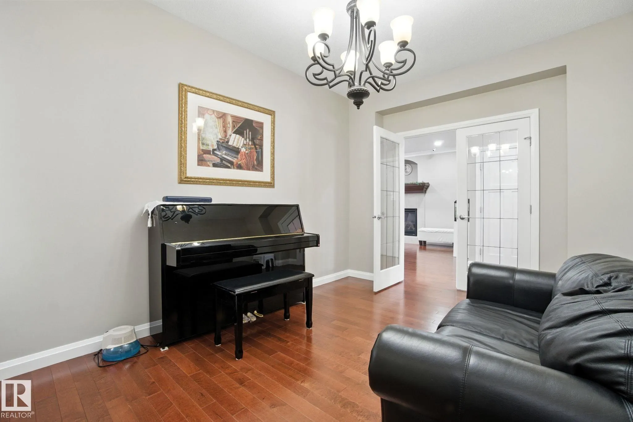 478 AINSLIE Crescent