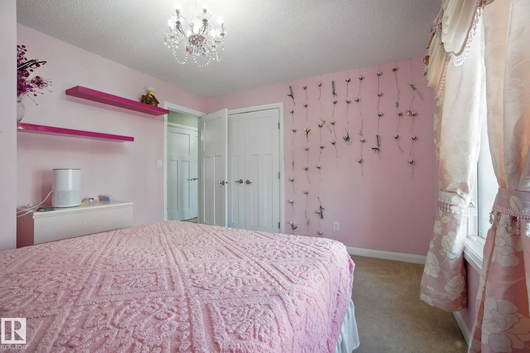 478 AINSLIE Crescent