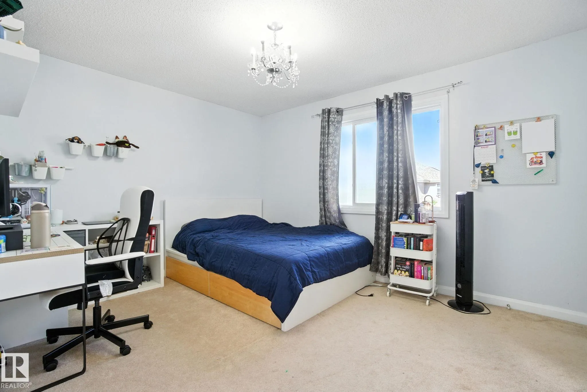 478 AINSLIE Crescent
