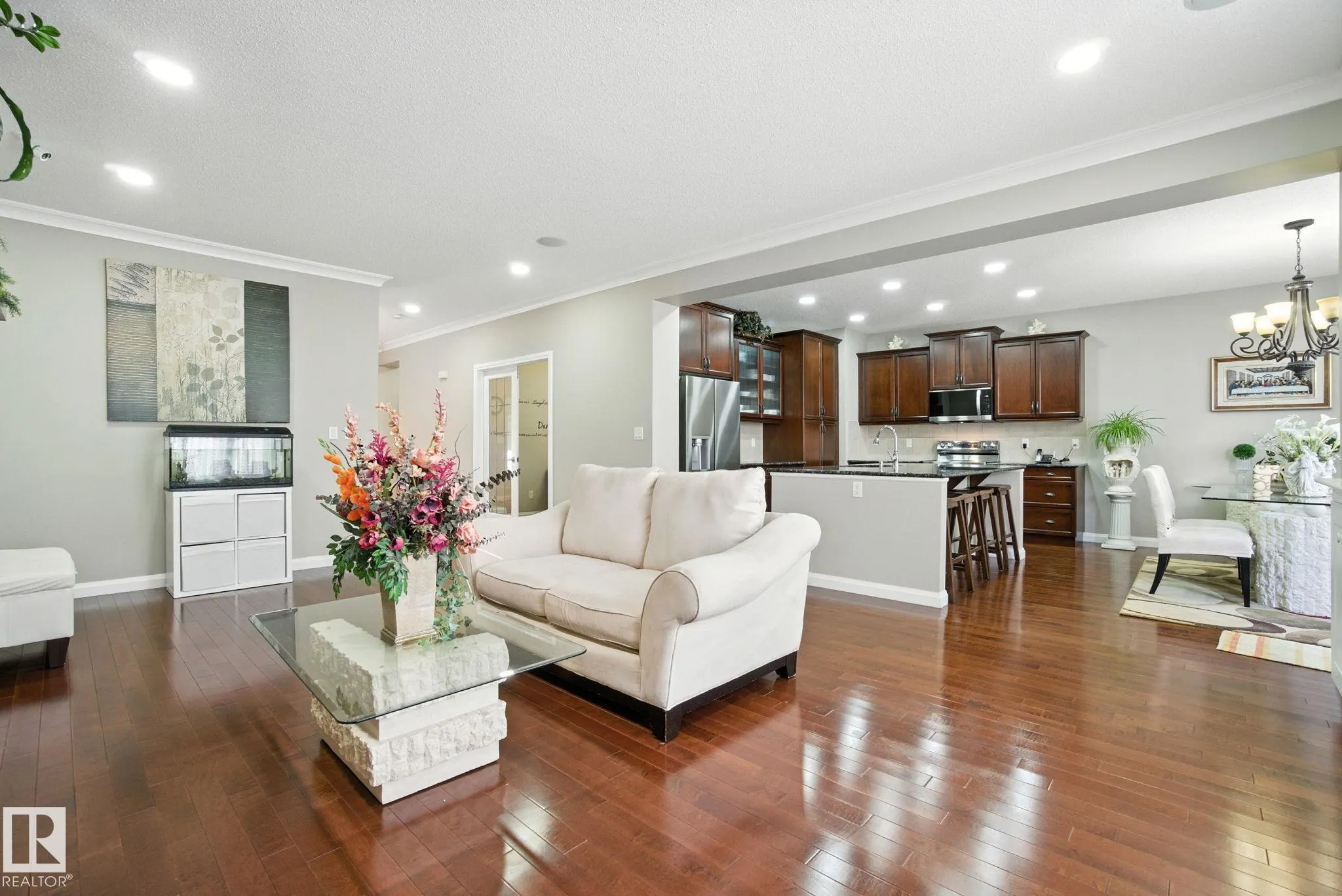 478 AINSLIE Crescent