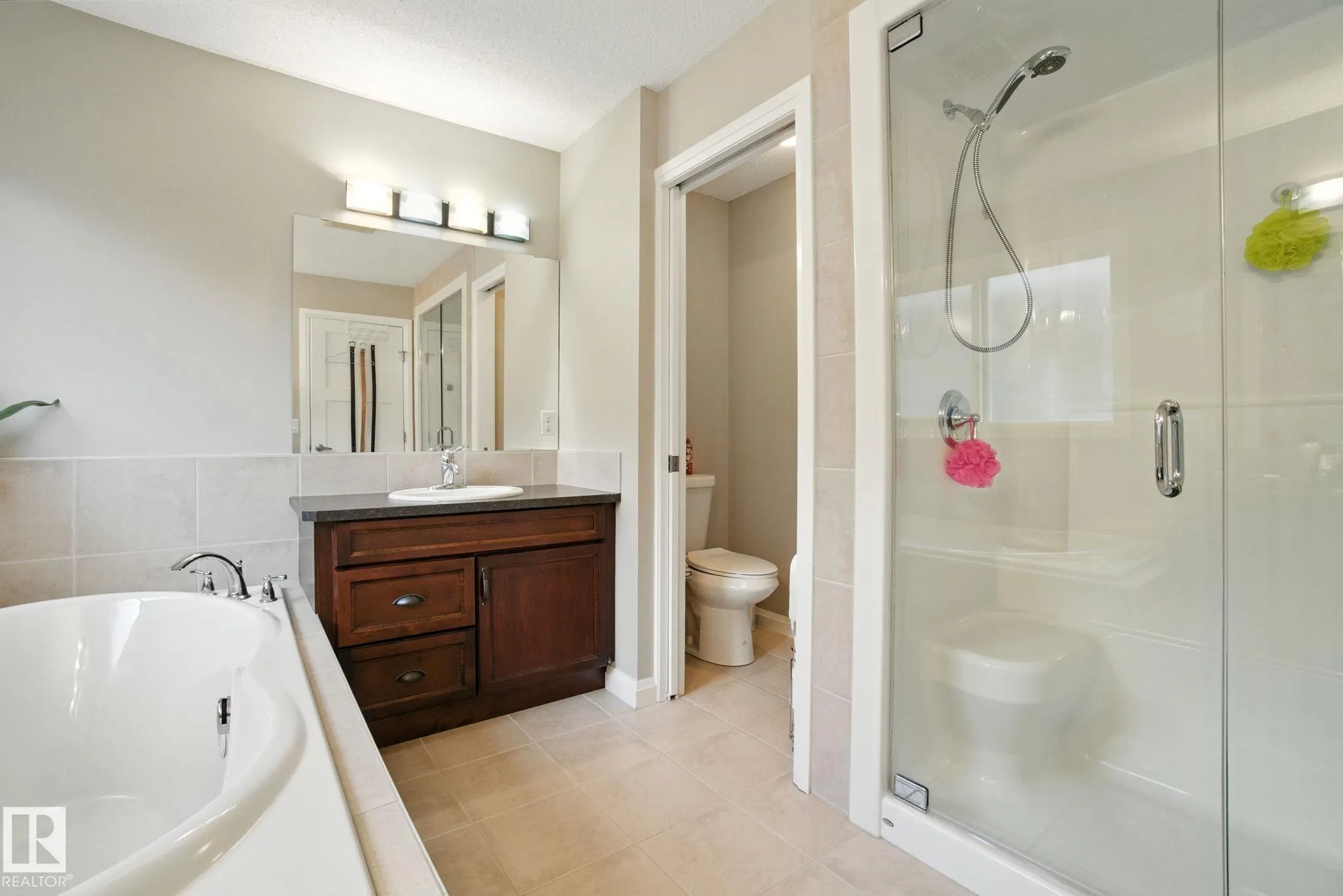 478 AINSLIE Crescent