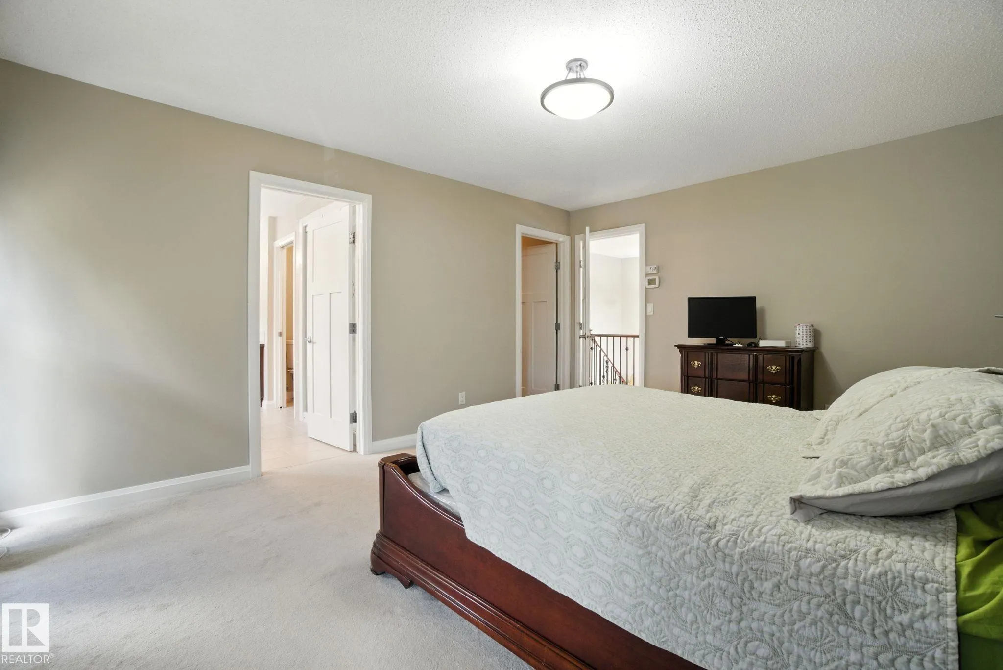 478 AINSLIE Crescent