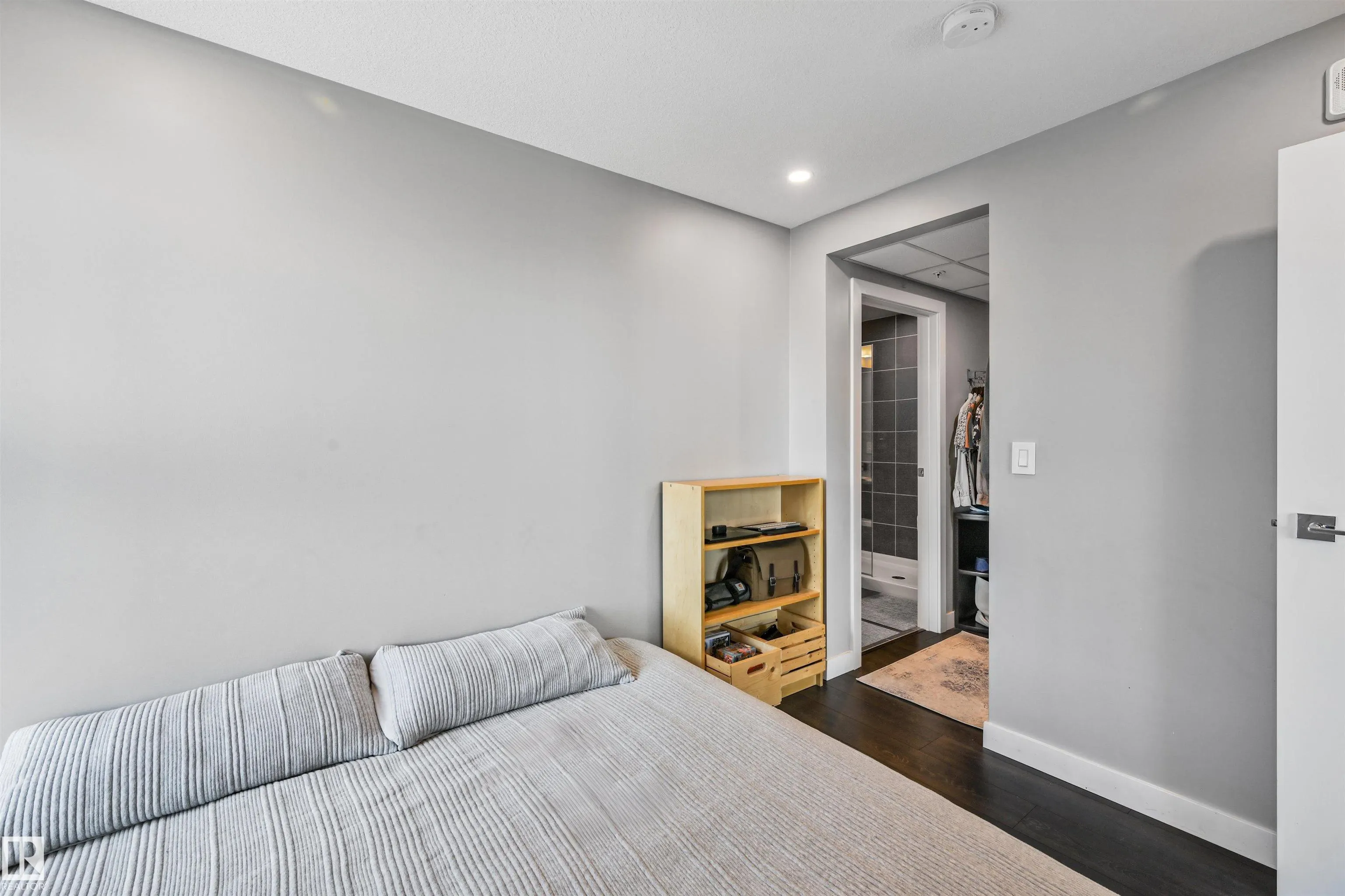 10180 103 Street