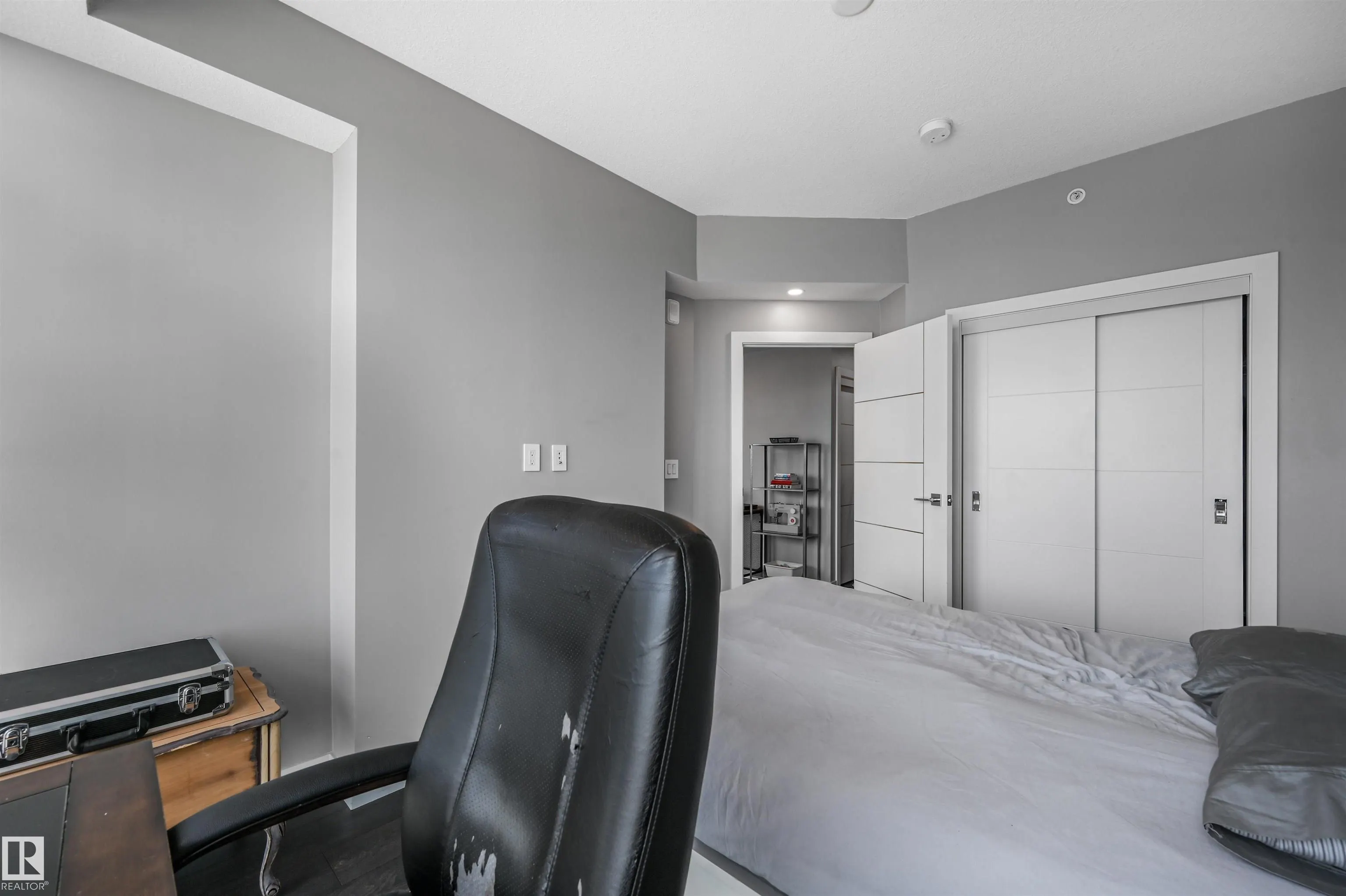 10180 103 Street