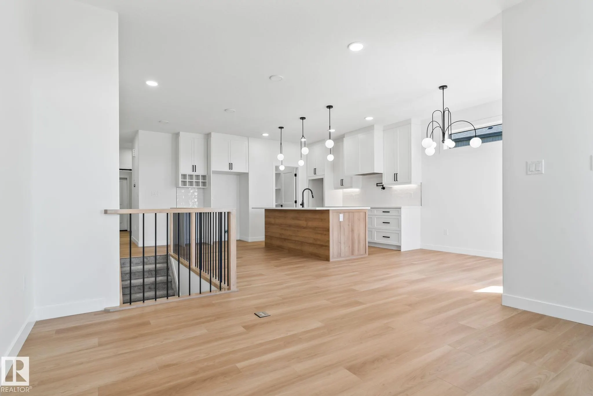 3138 Magpie Wy