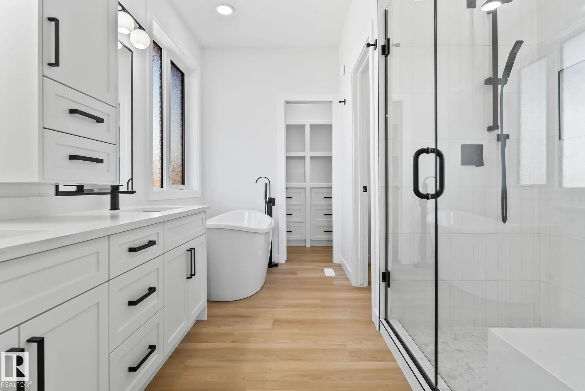 3138 Magpie Wy