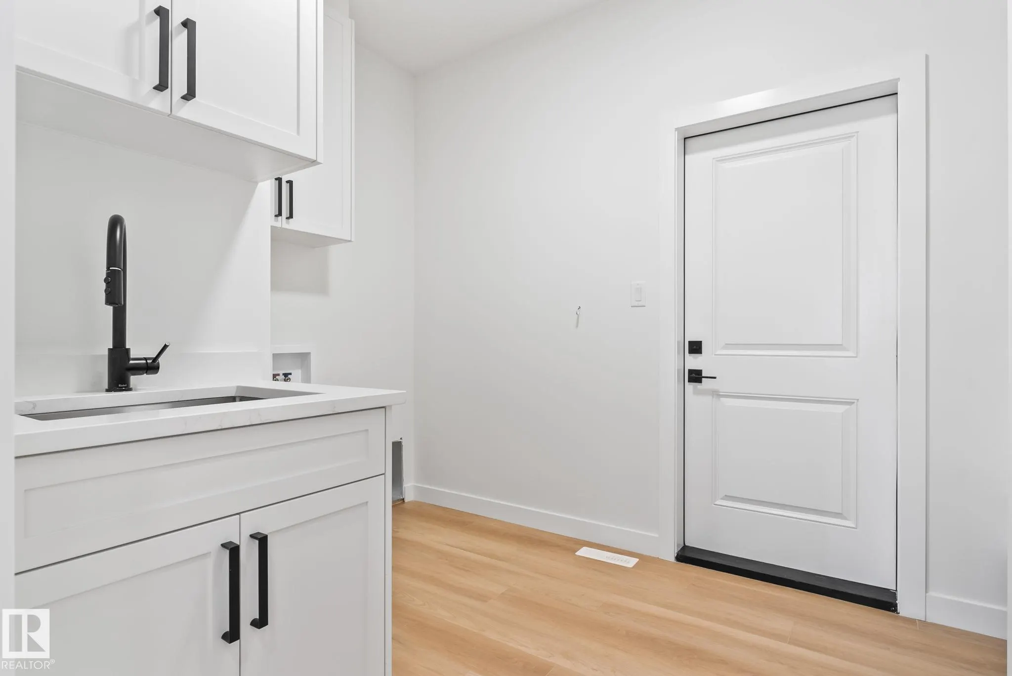3138 Magpie Wy