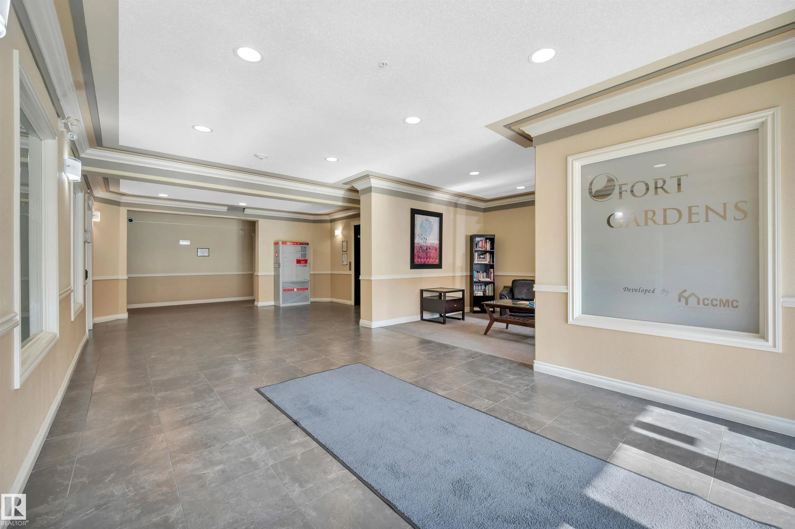 50 WOODSMERE Close