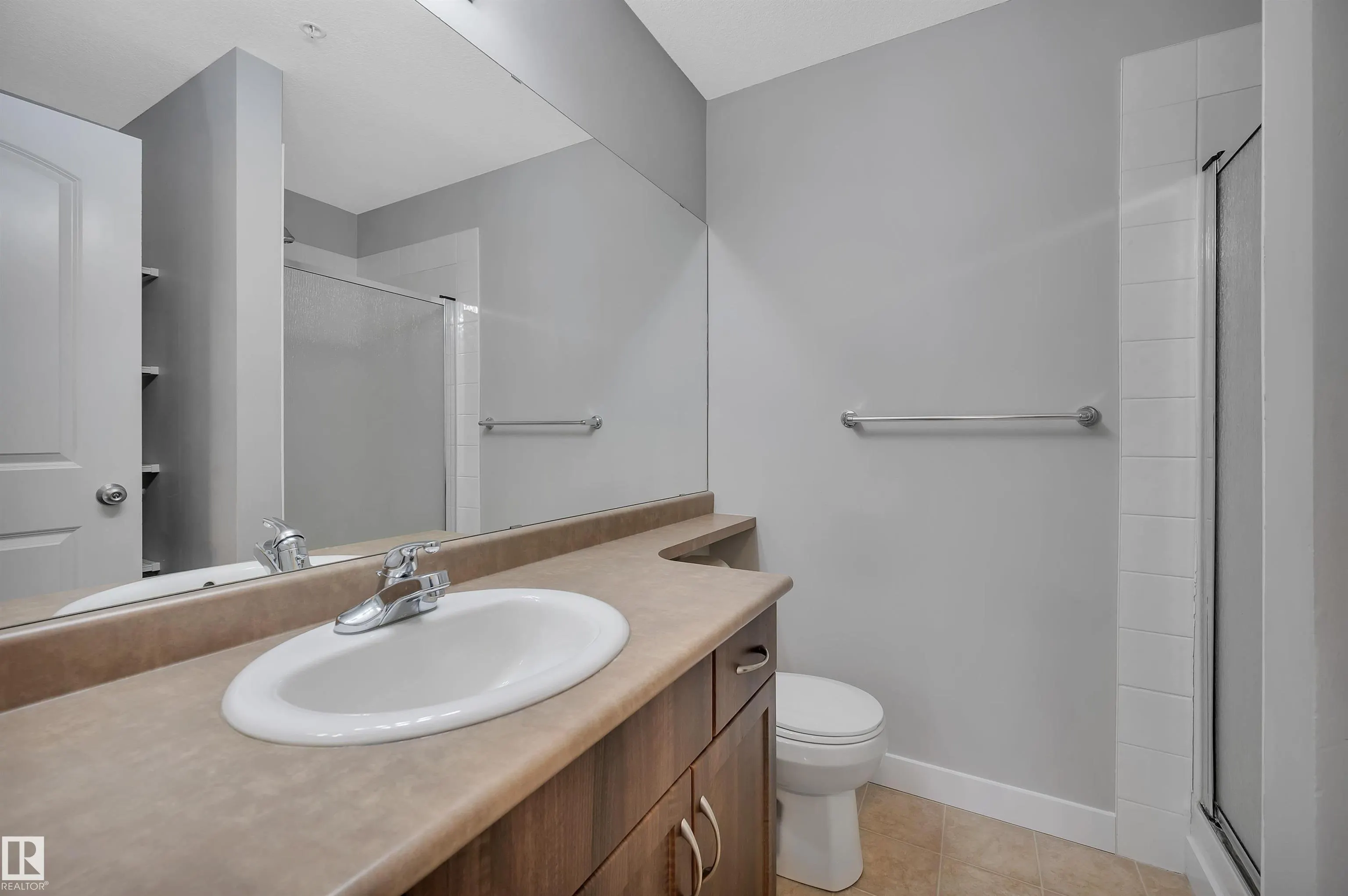 50 WOODSMERE Close