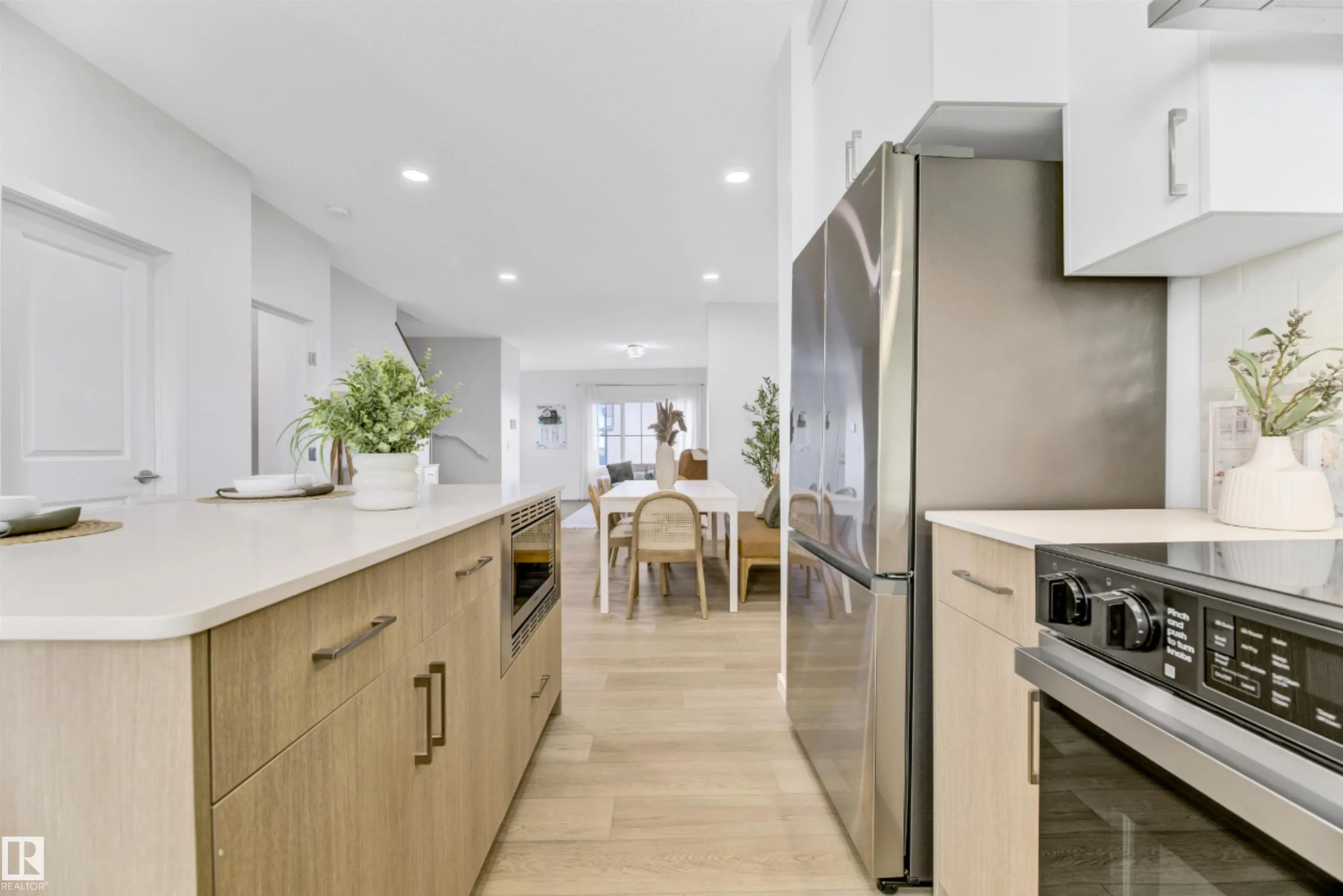 842 Rowan Close