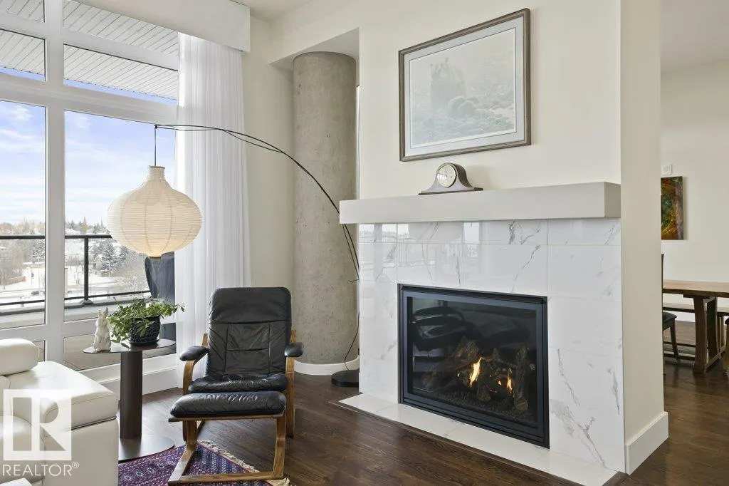 200 BELLEROSE Drive