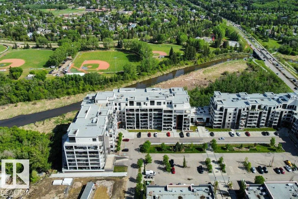 200 BELLEROSE Drive