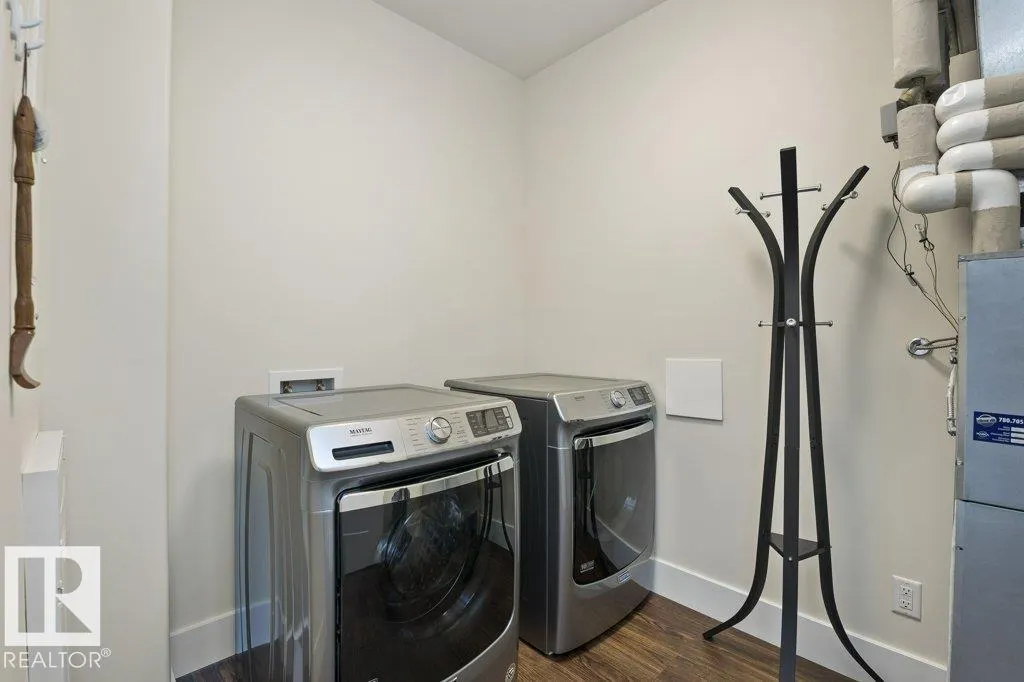 200 BELLEROSE Drive