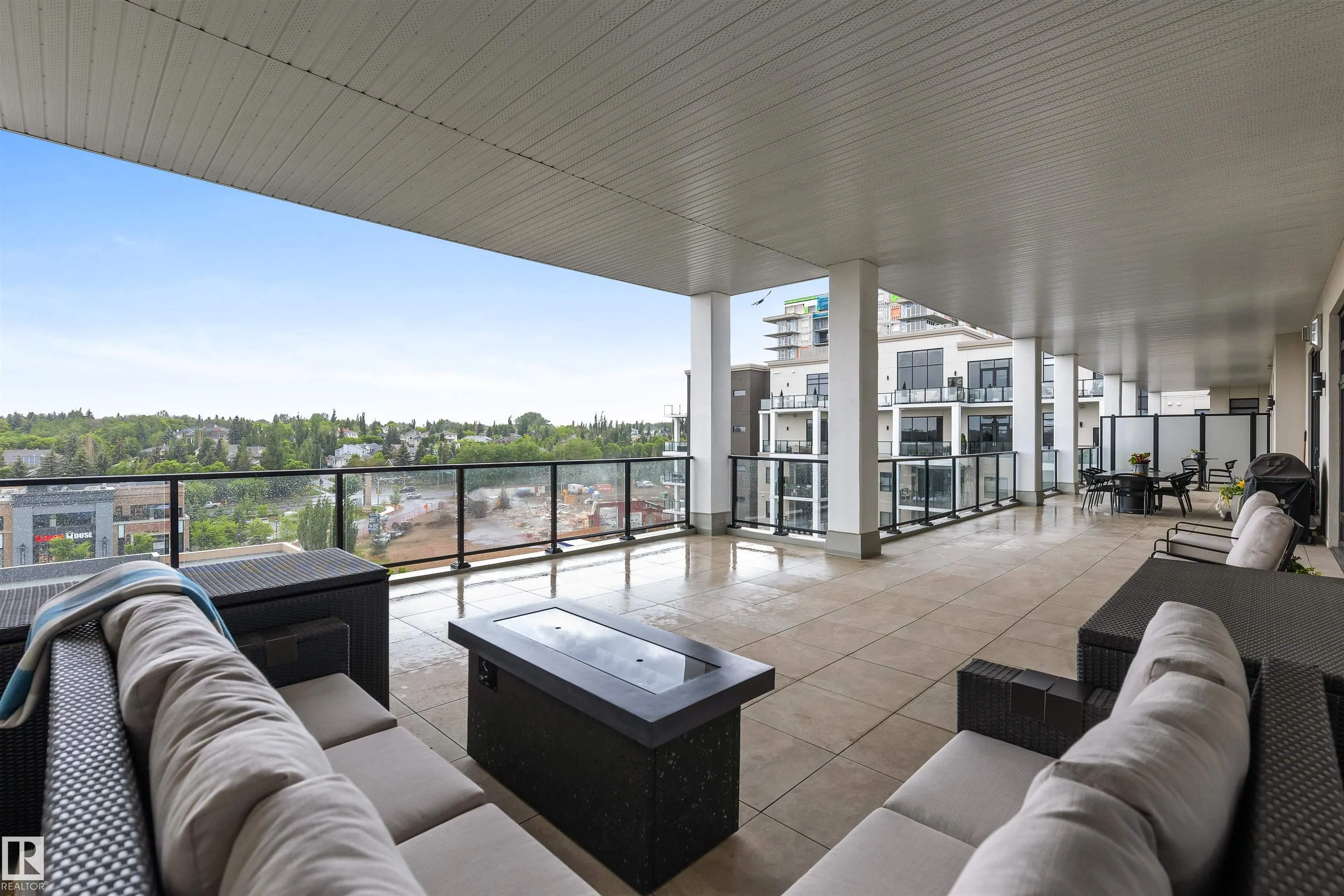 200 BELLEROSE Drive