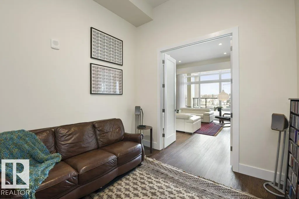 200 BELLEROSE Drive
