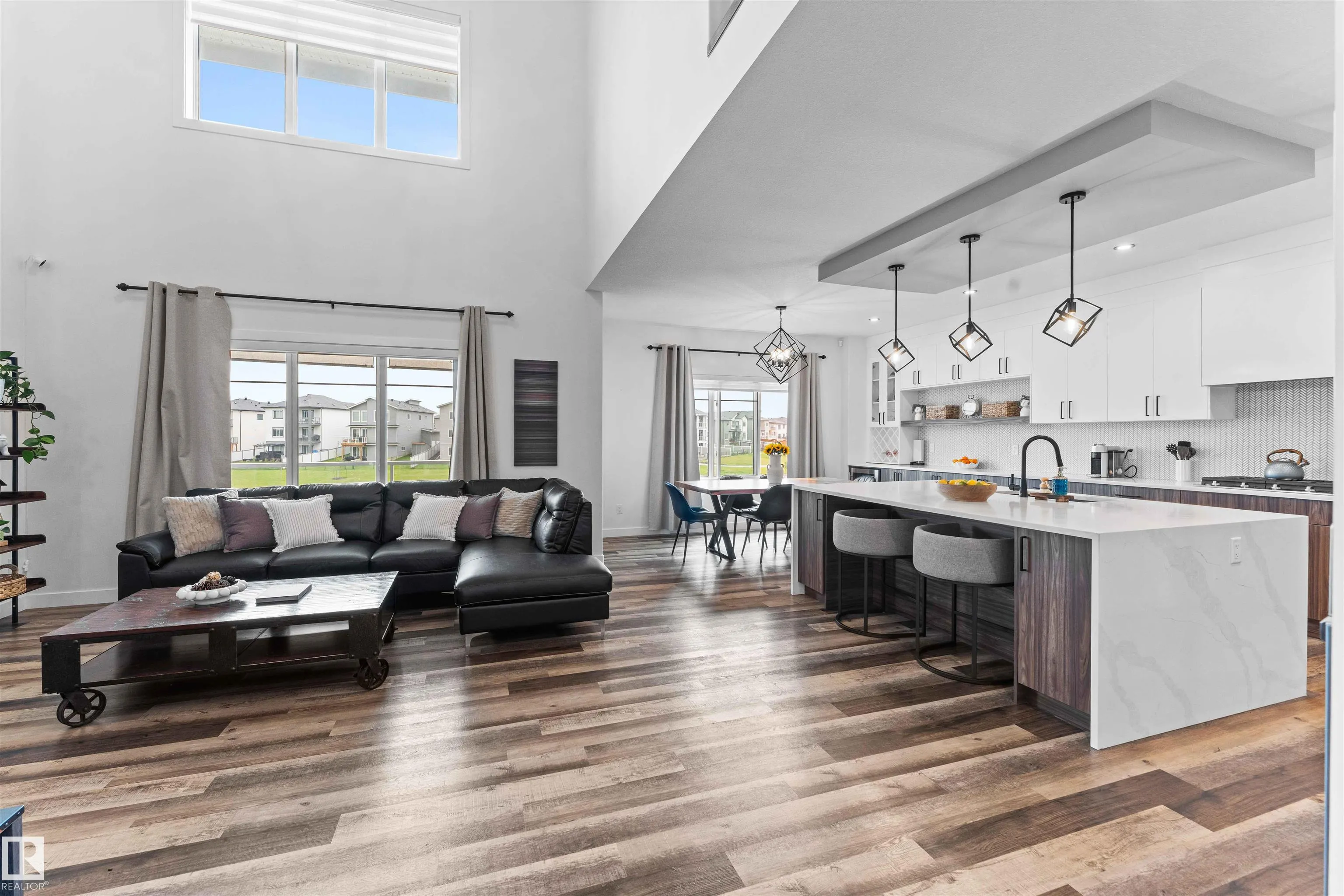 57 DALQUIST Bay