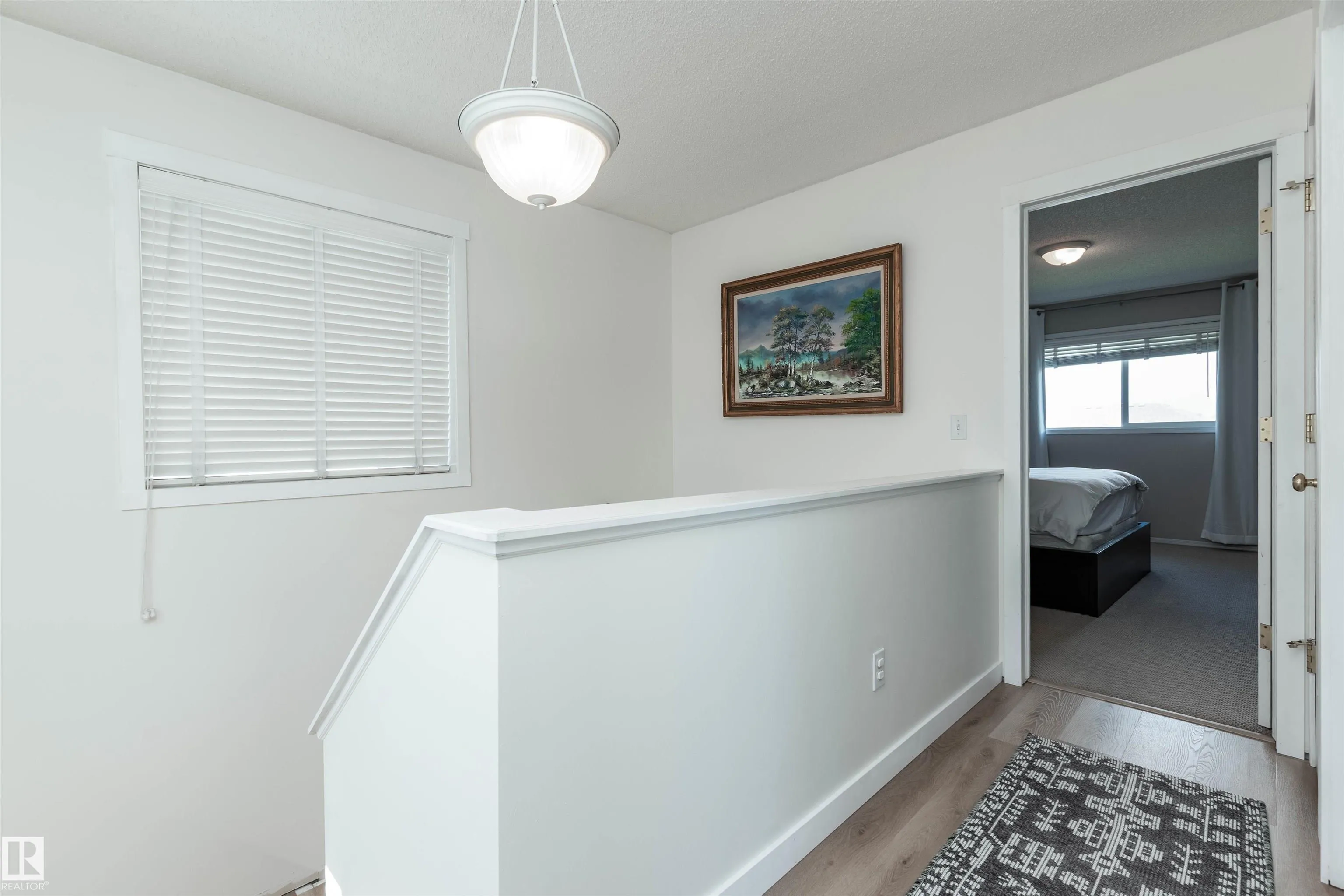 5 CARLYLE Crescent