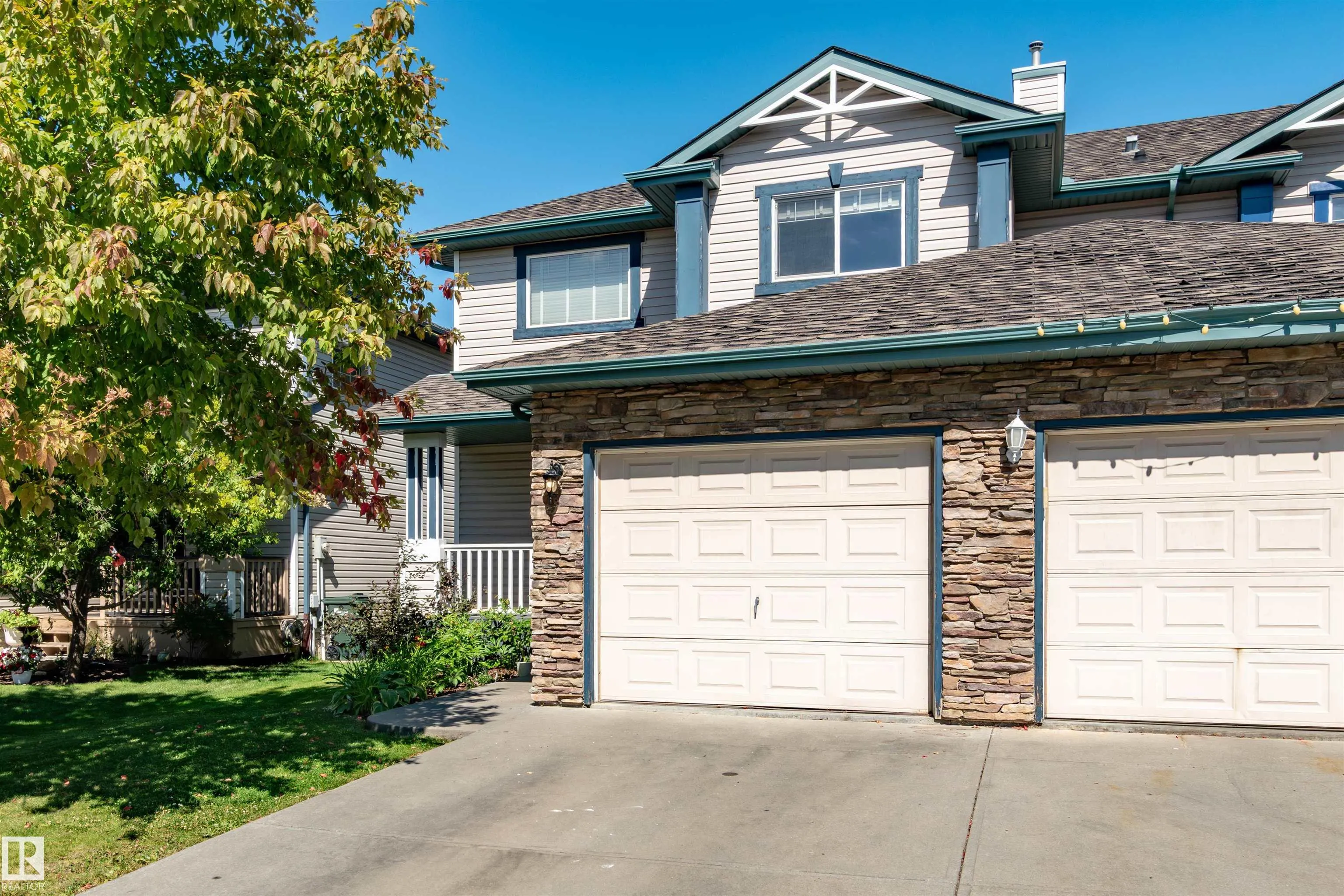 5 CARLYLE Crescent