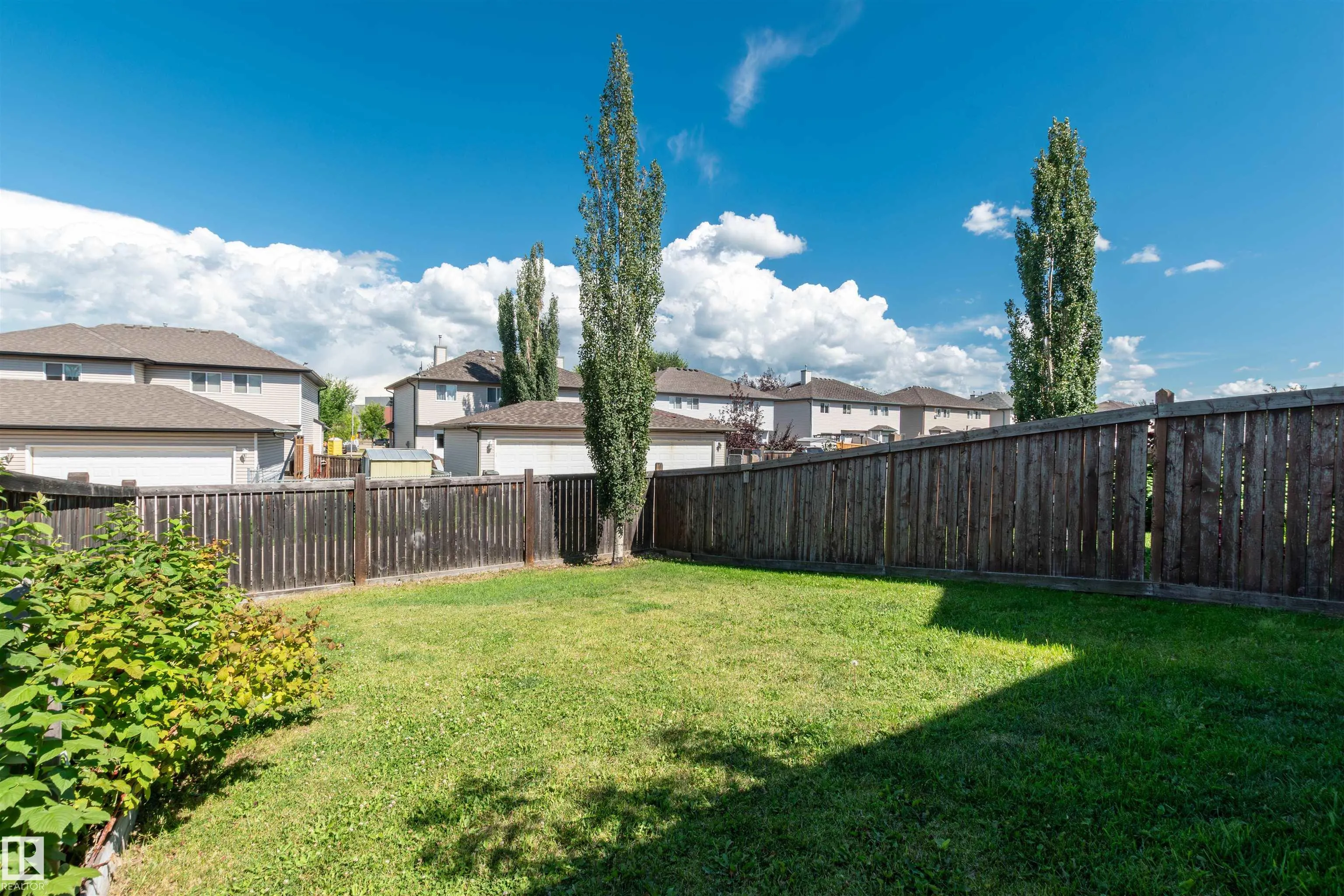 5 CARLYLE Crescent
