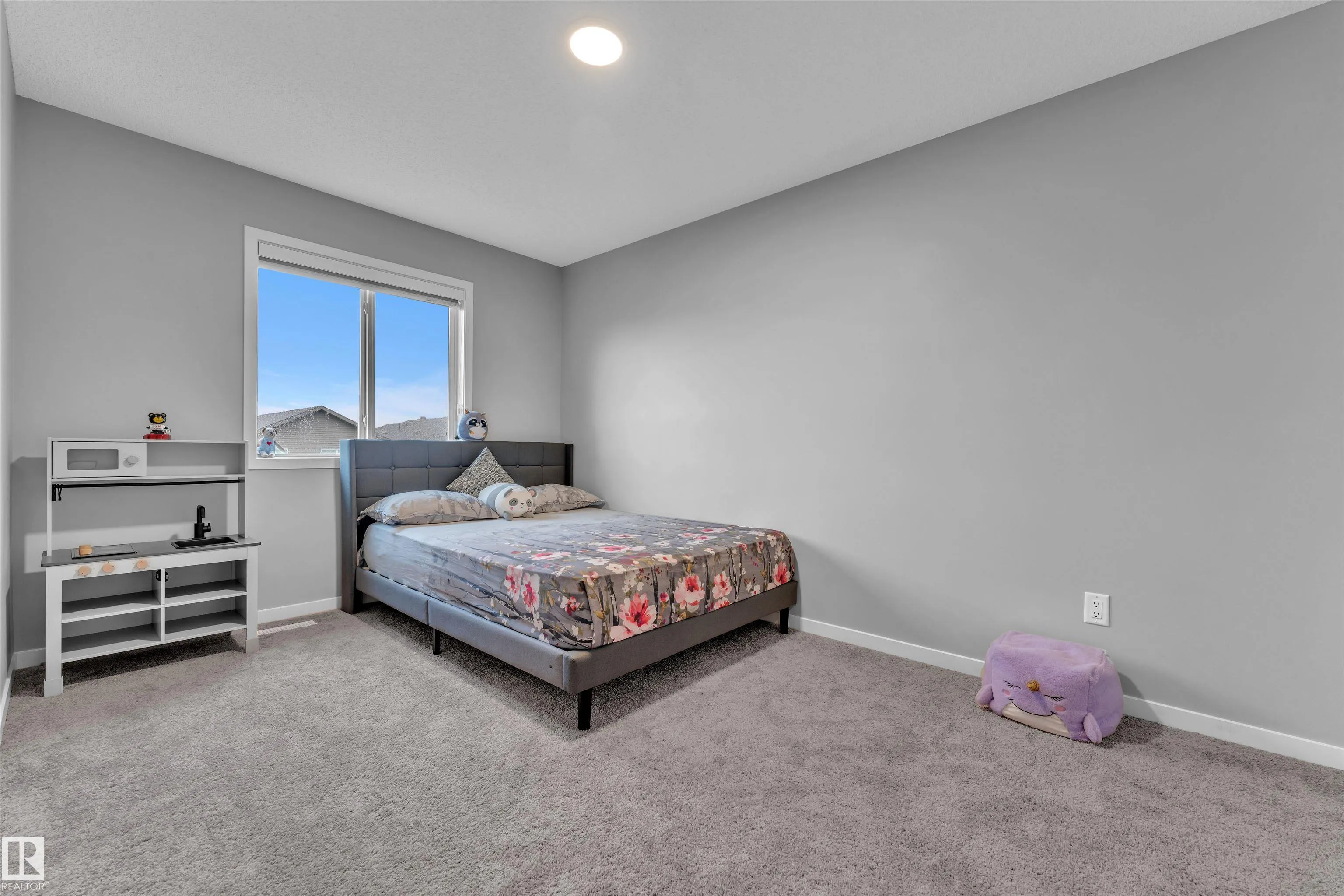 8880 CARSON Way