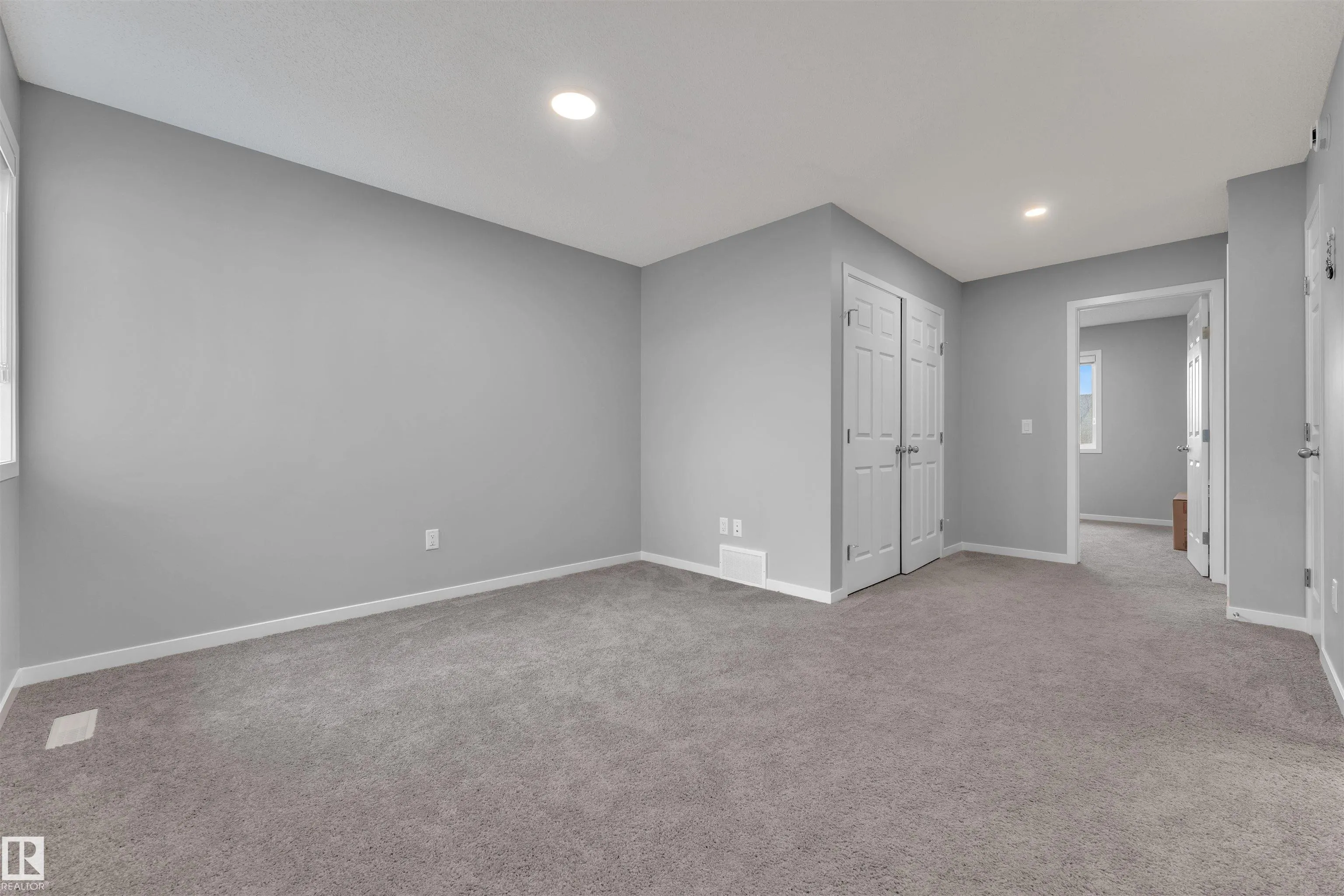 8880 CARSON Way