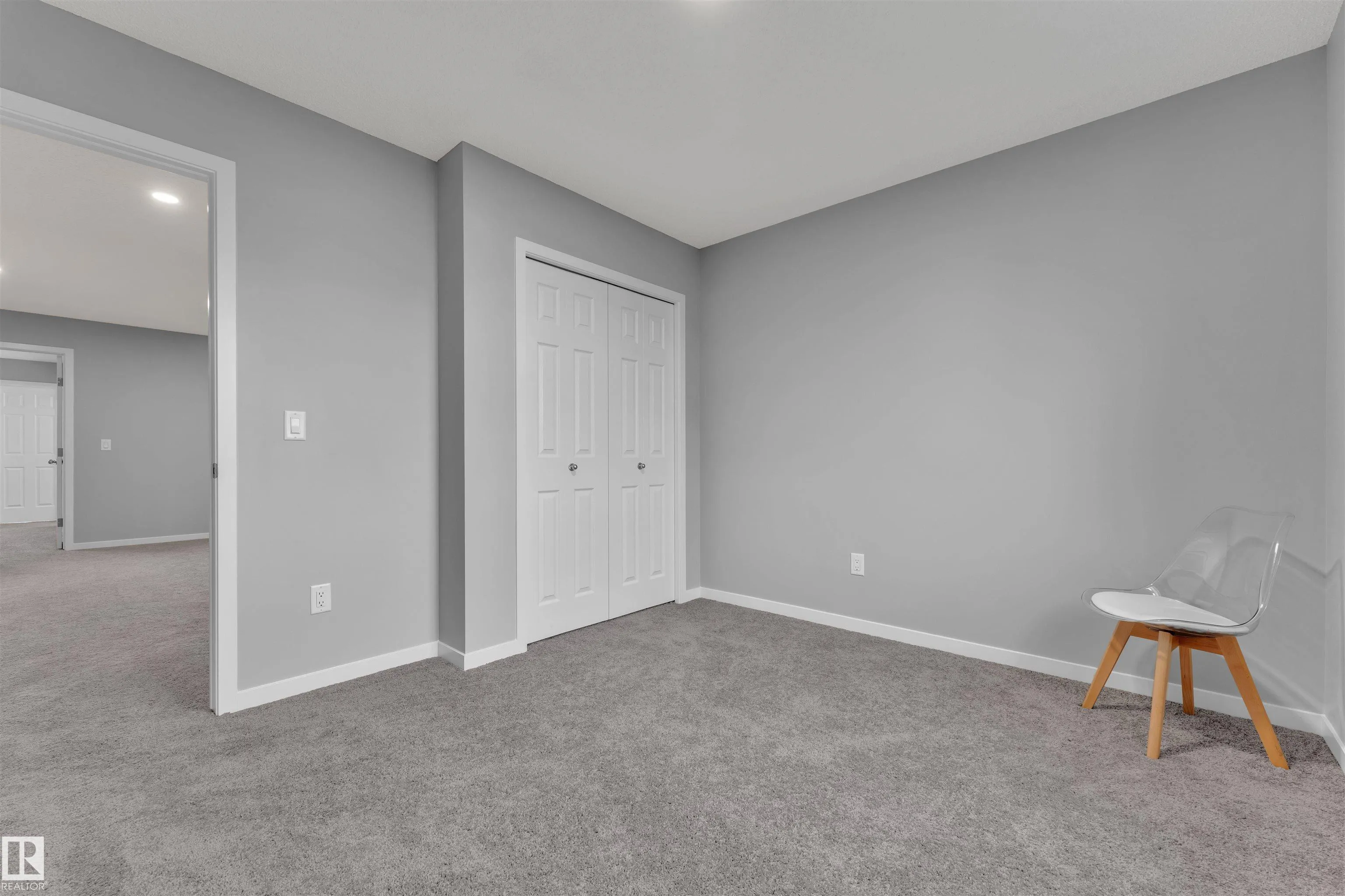 8880 CARSON Way