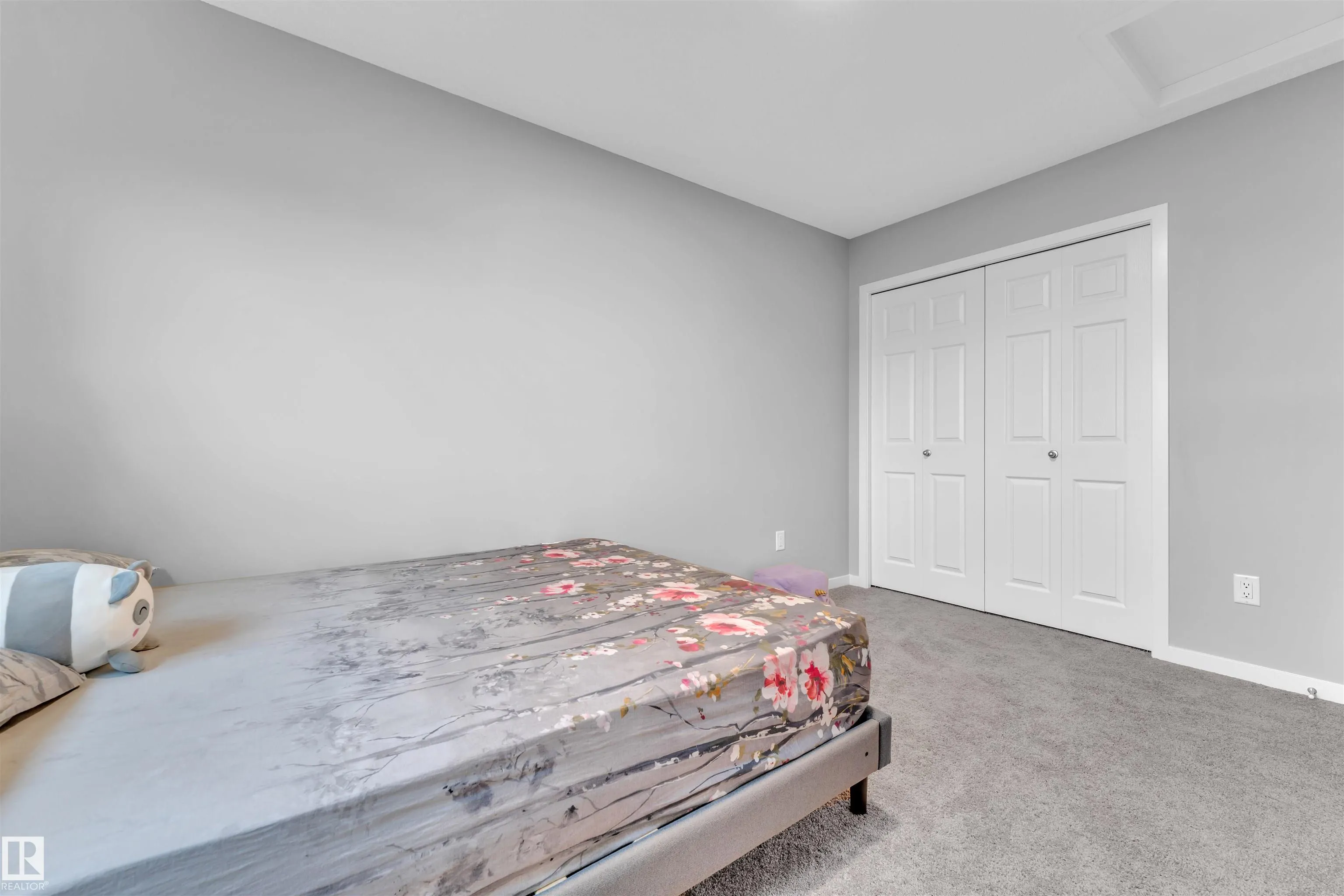 8880 CARSON Way
