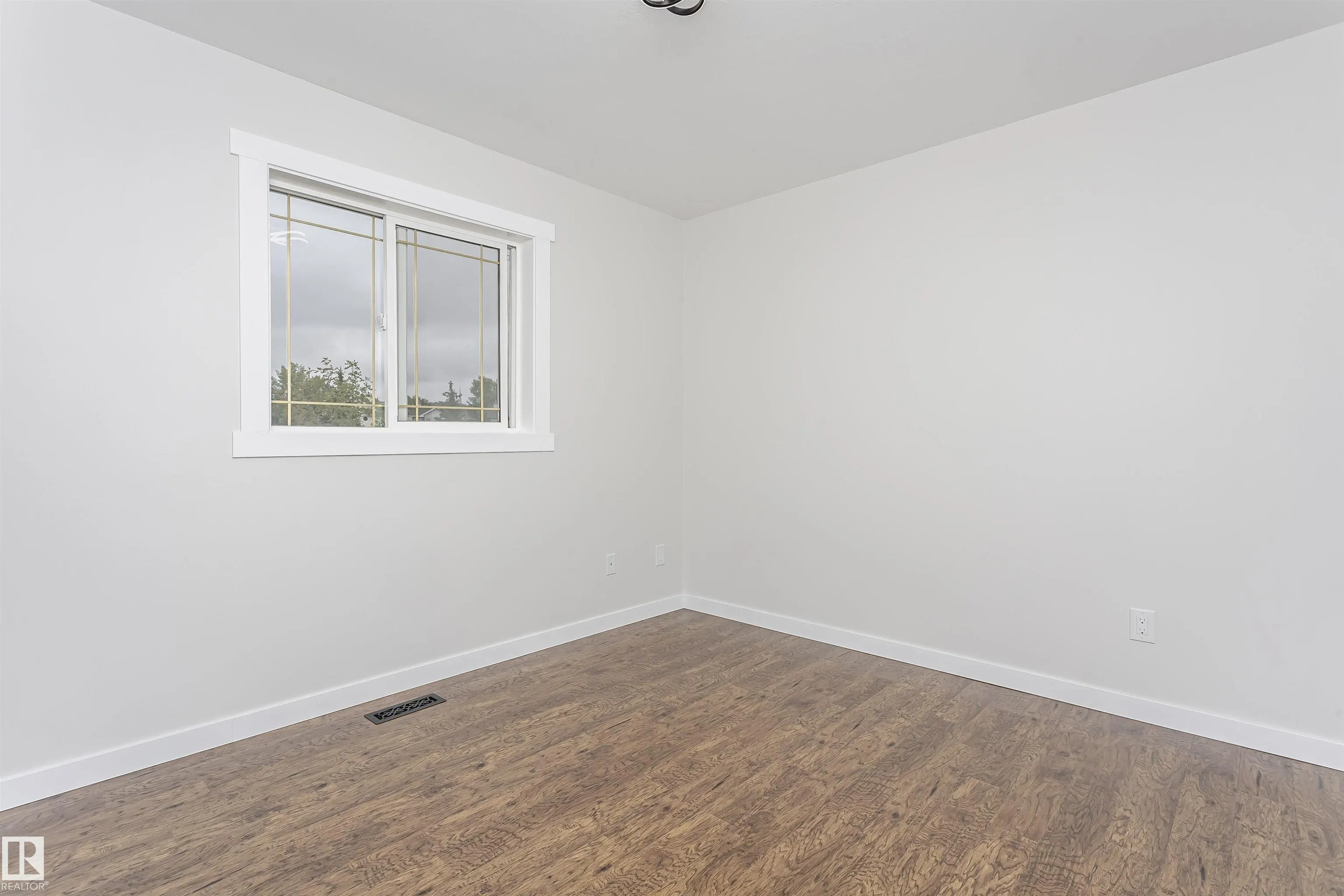 916 NORMANDY Drive