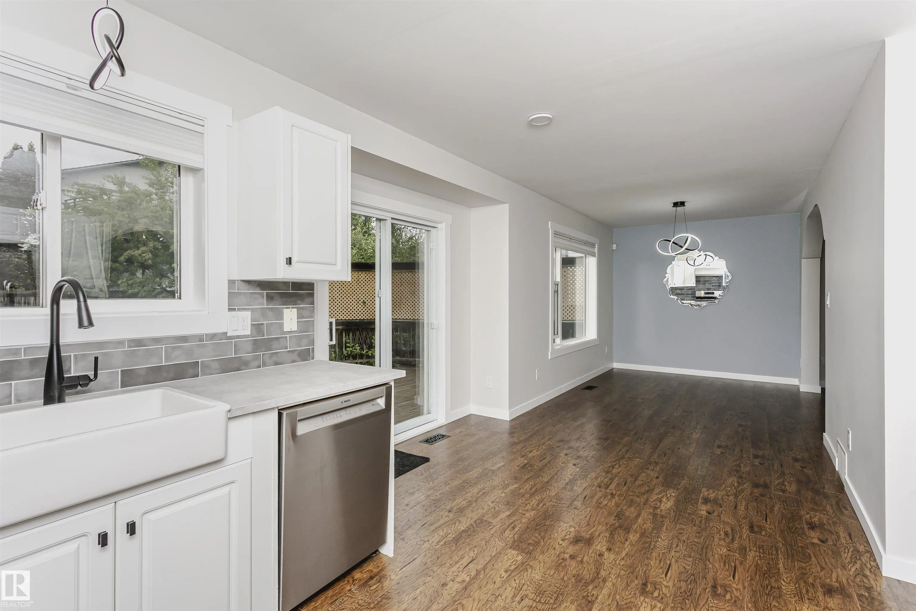 916 NORMANDY Drive