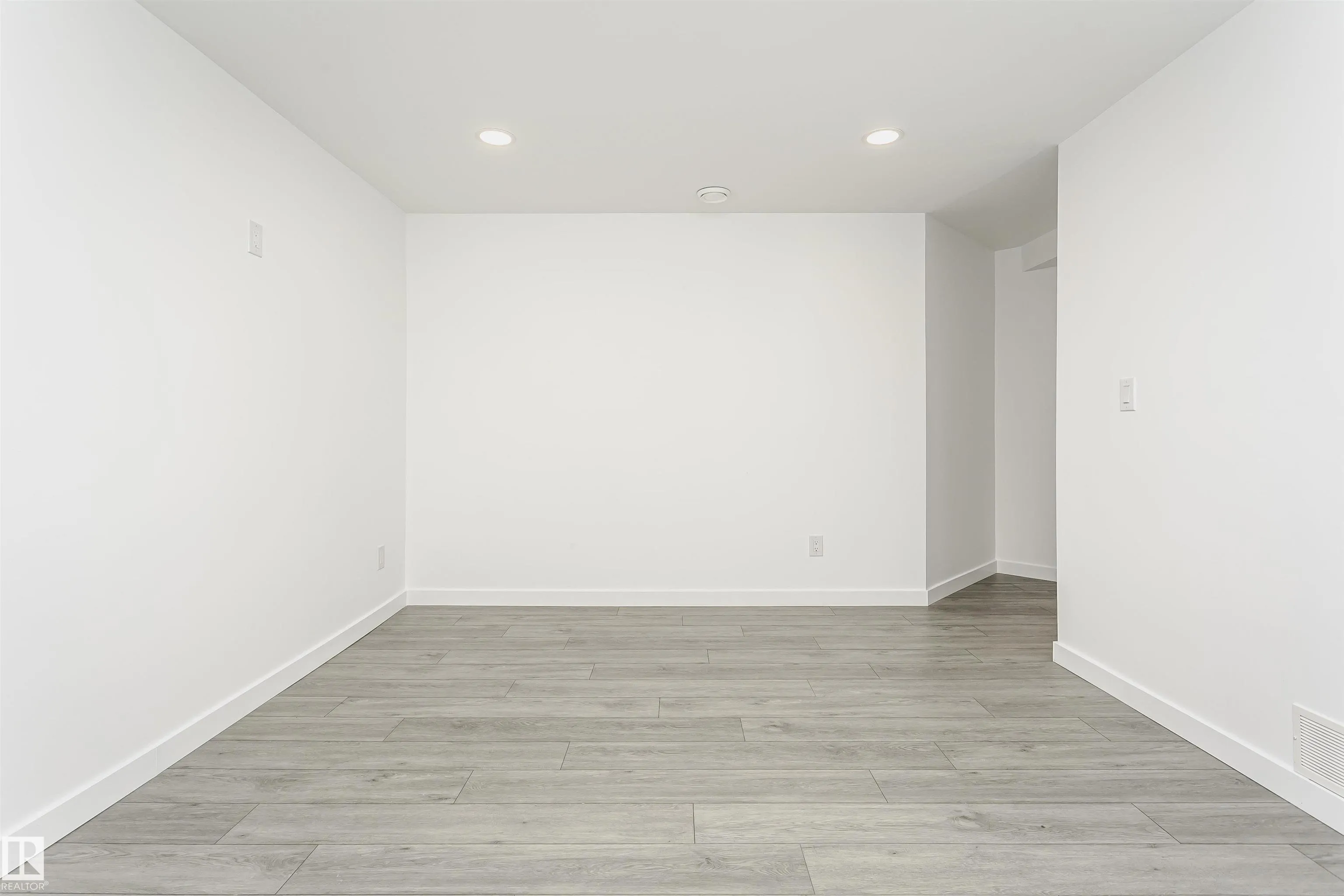 916 NORMANDY Drive