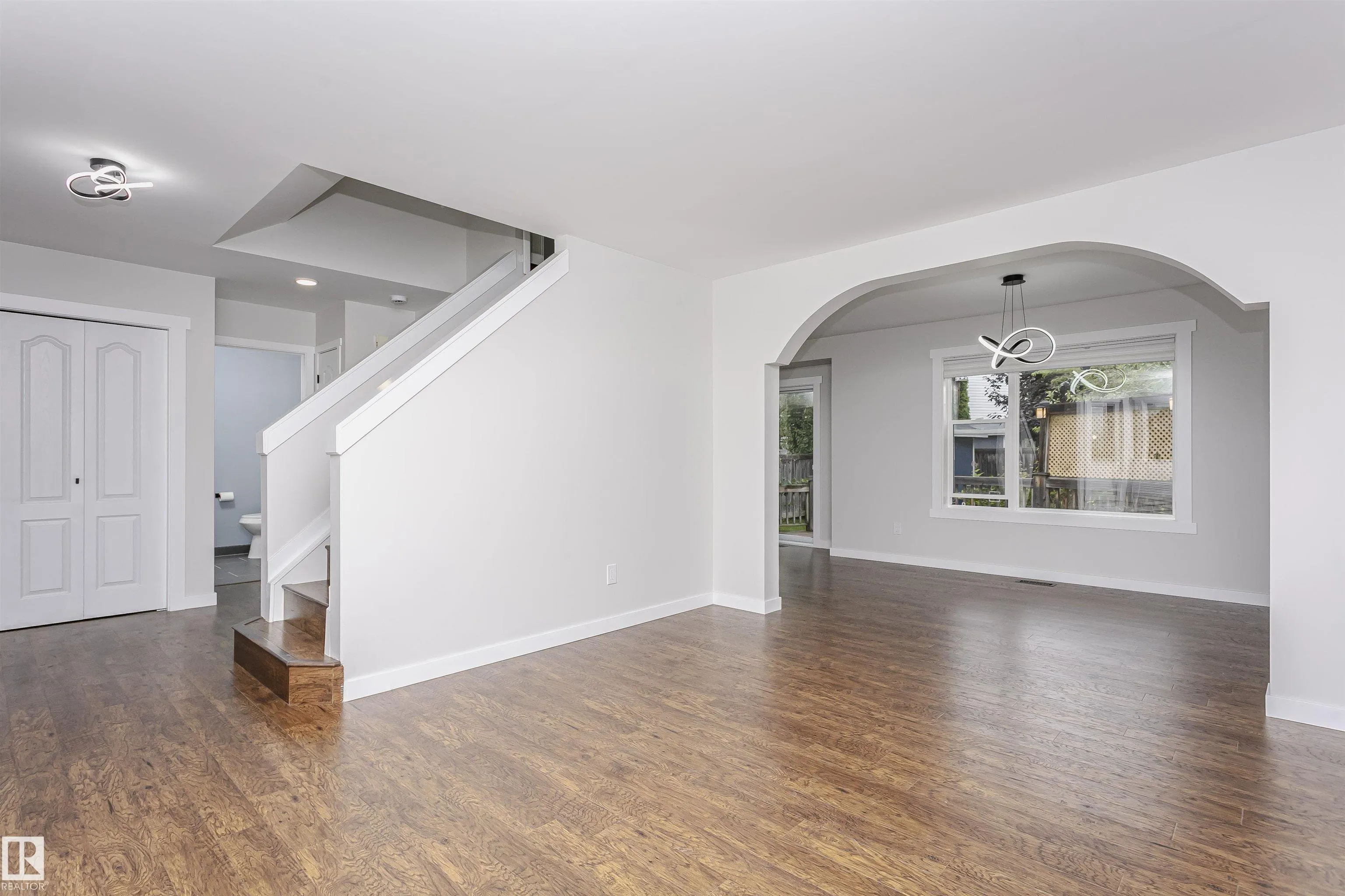 916 NORMANDY Drive