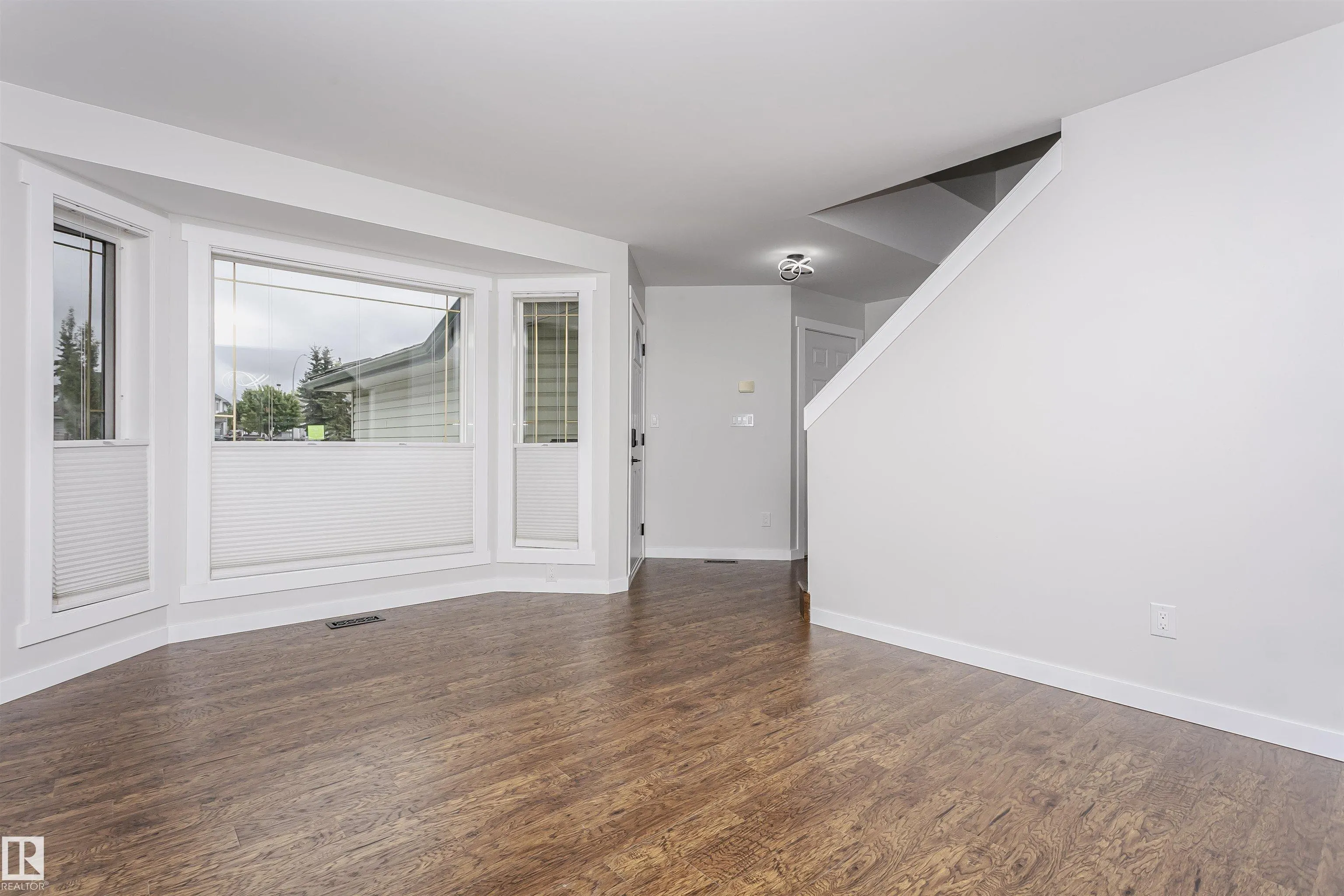 916 NORMANDY Drive