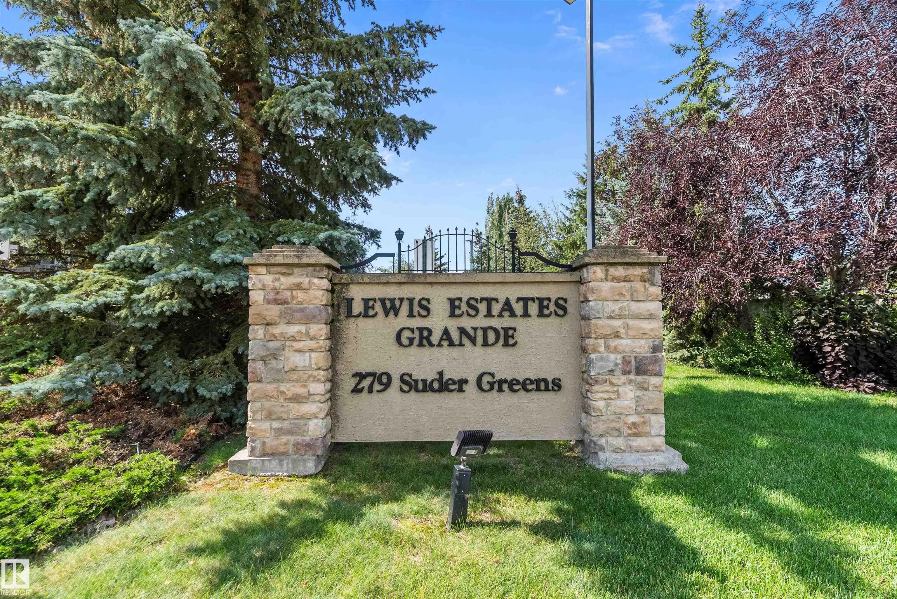 279 SUDER GREENS Drive