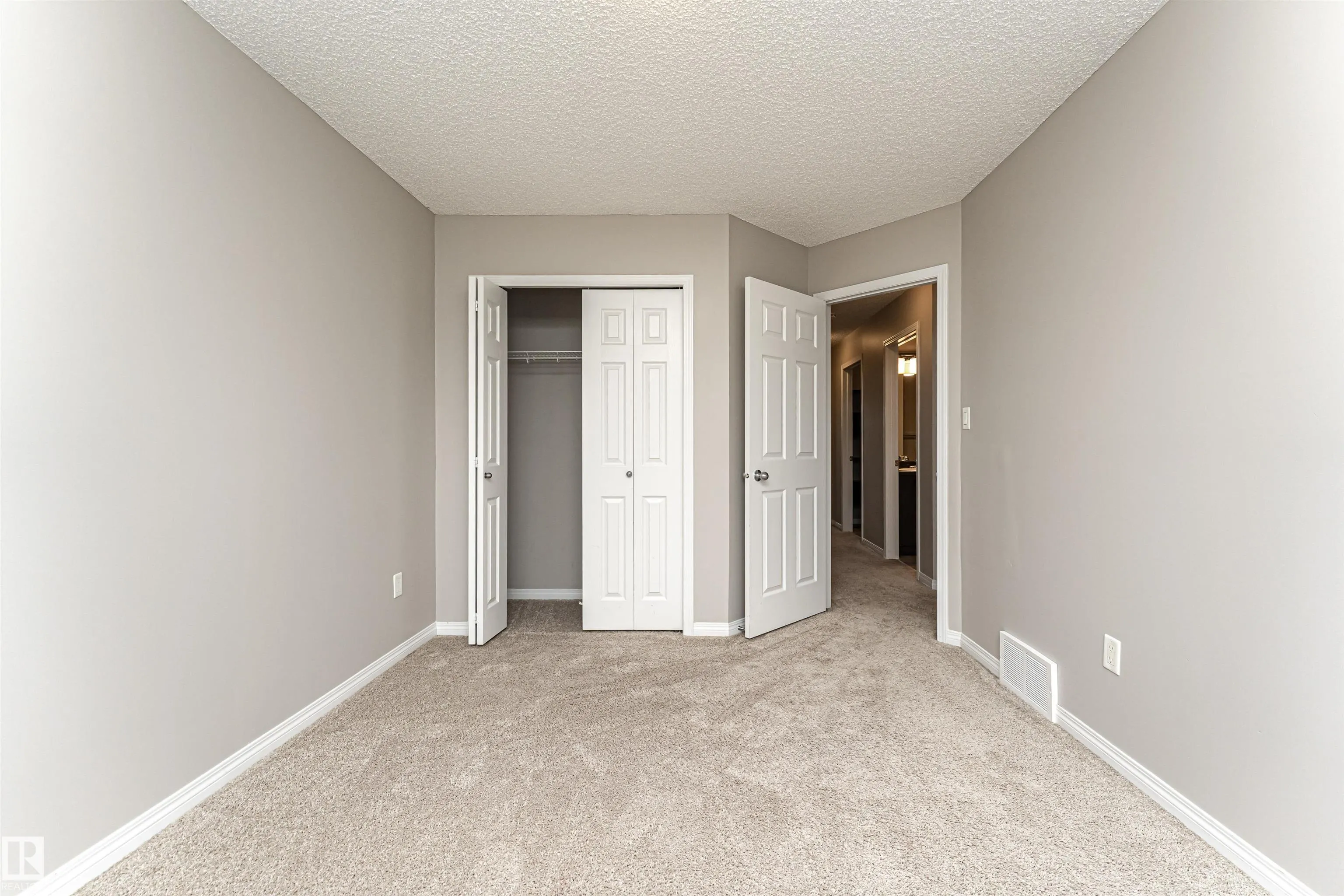 1642 CHAPMAN Way