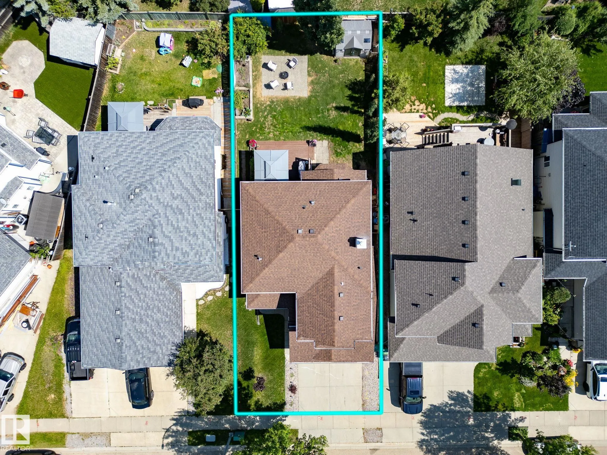 26 WOODBEND Way