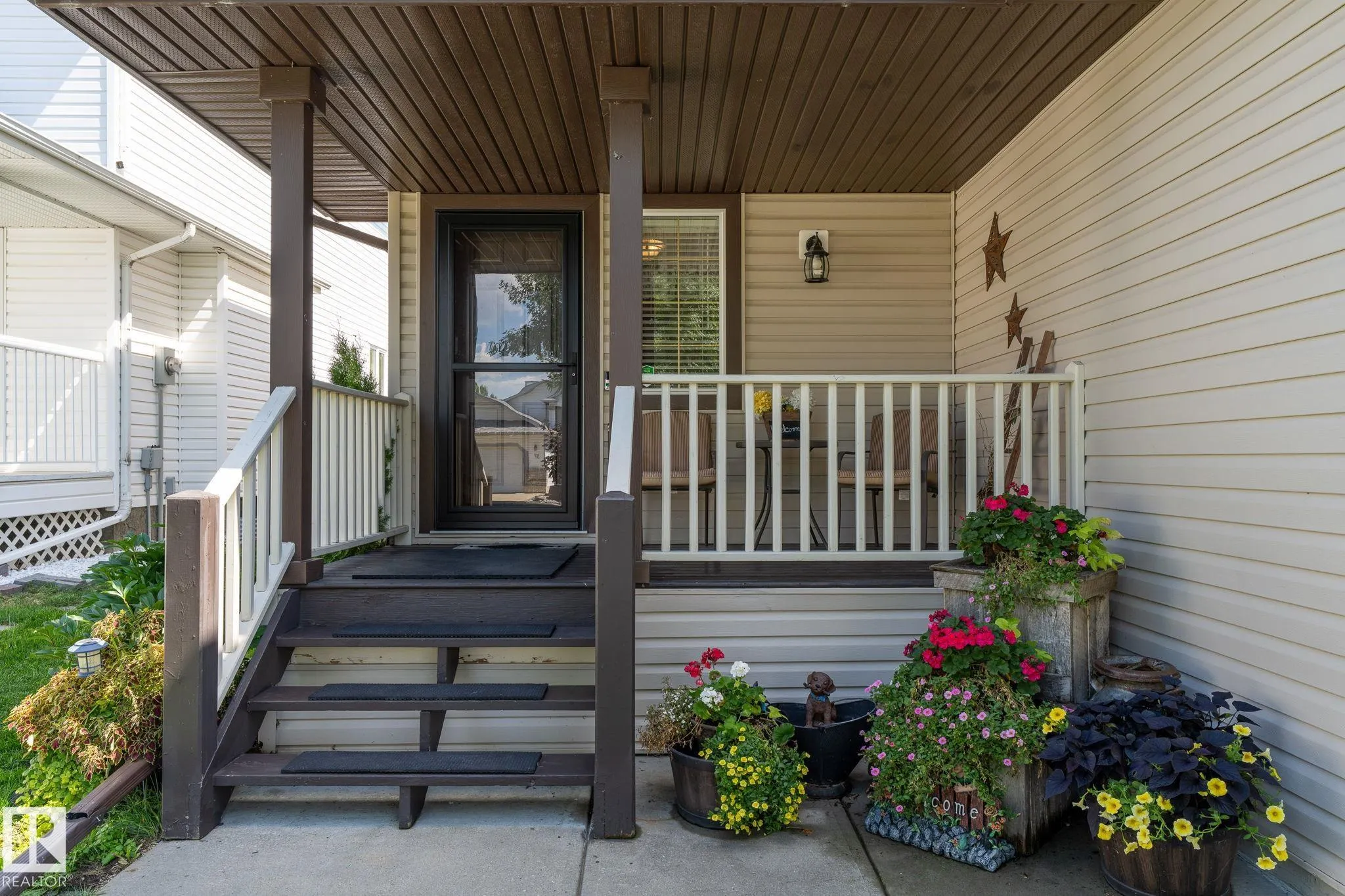 26 WOODBEND Way
