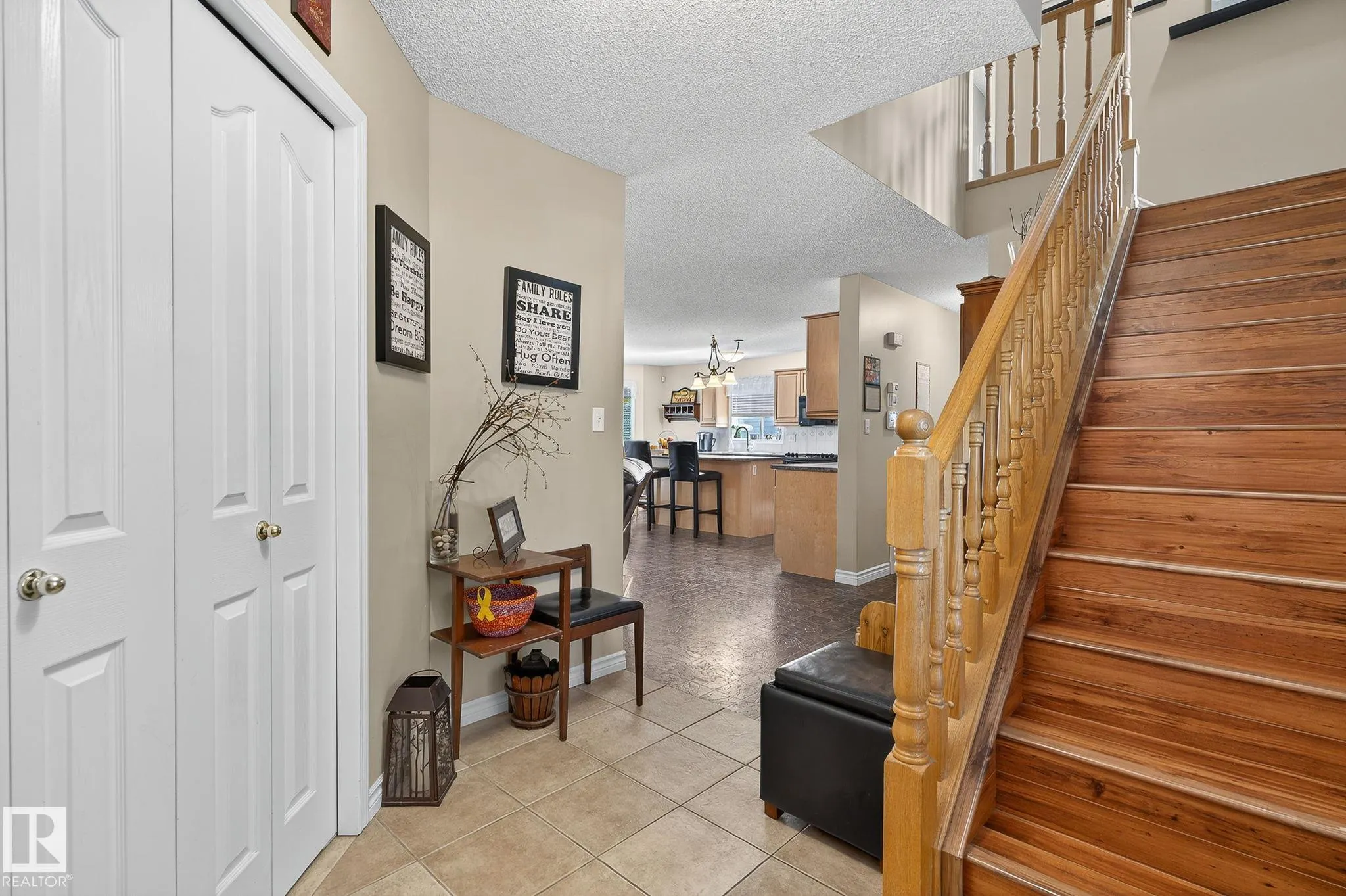 26 WOODBEND Way
