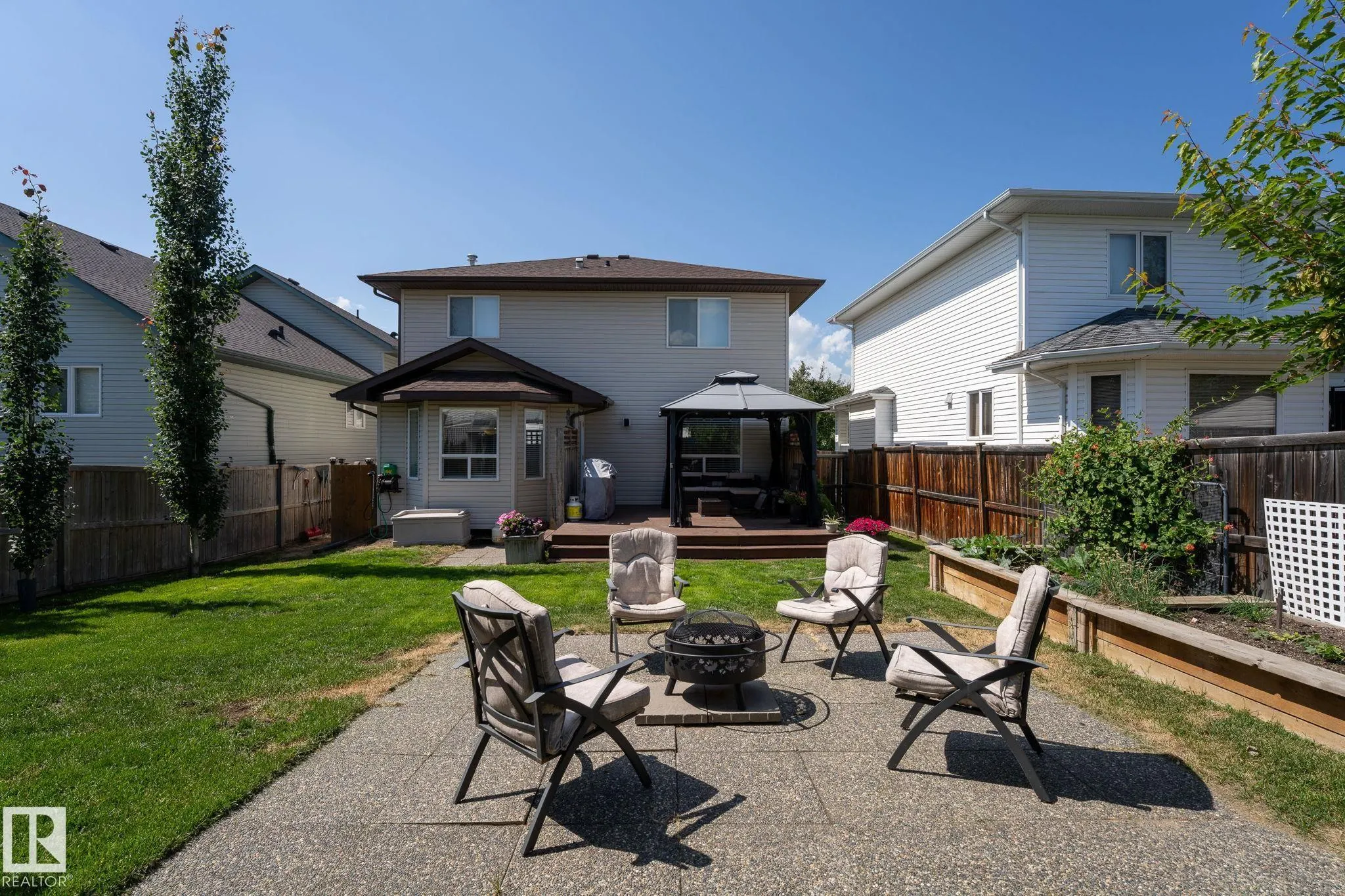 26 WOODBEND Way