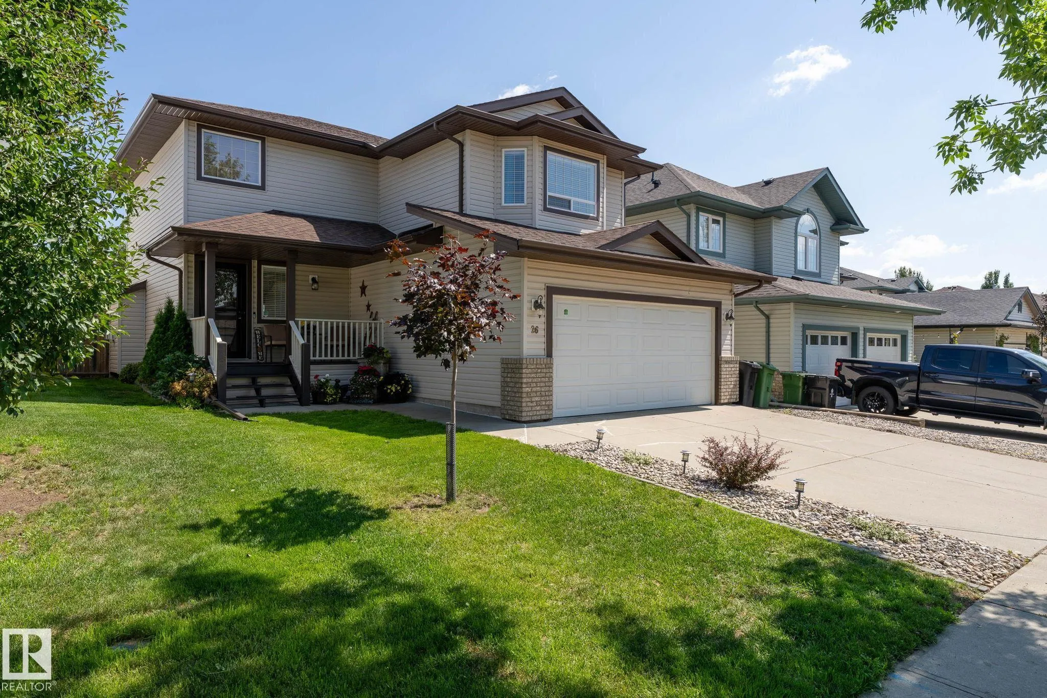 26 WOODBEND Way