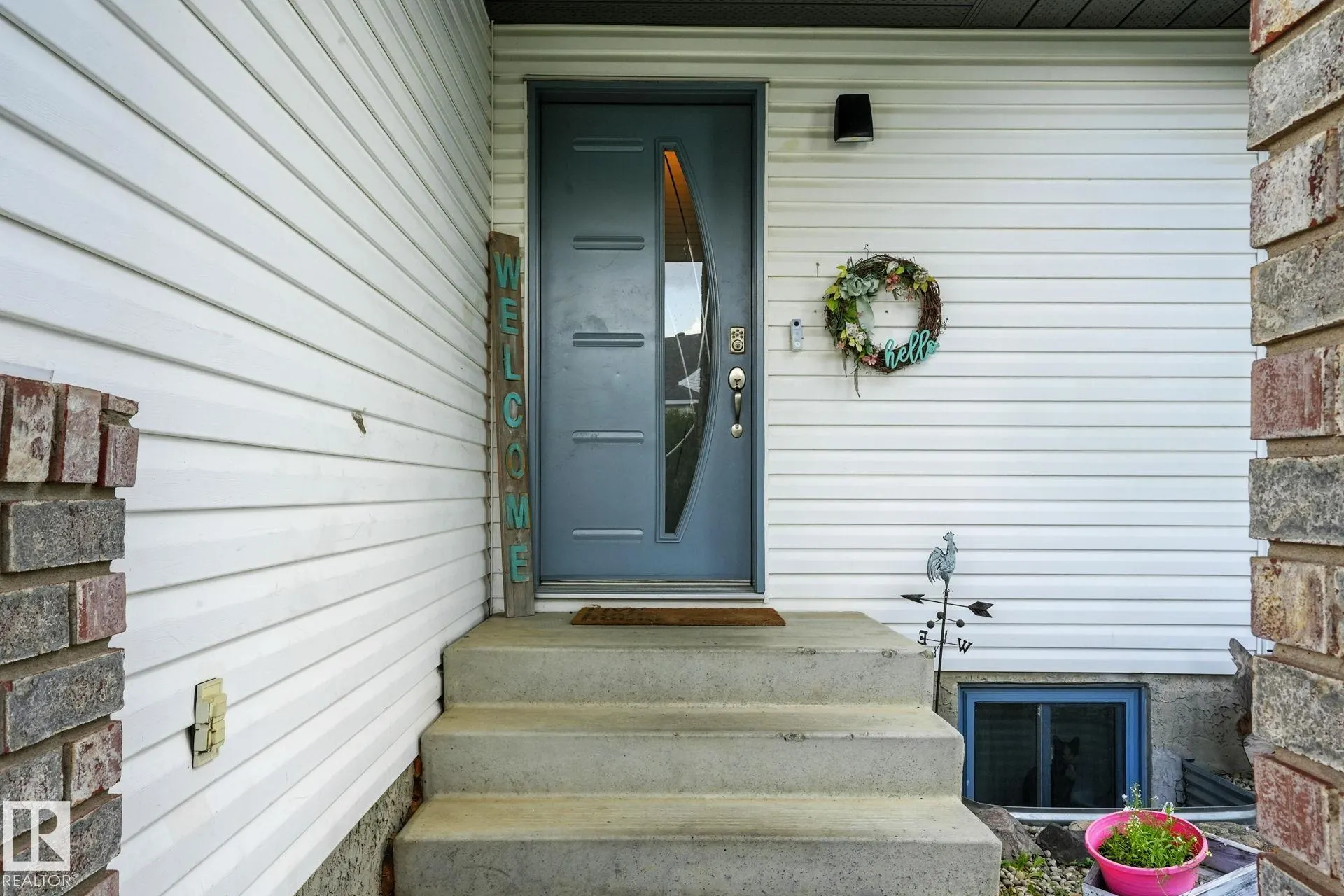 1031 JAMES Crescent