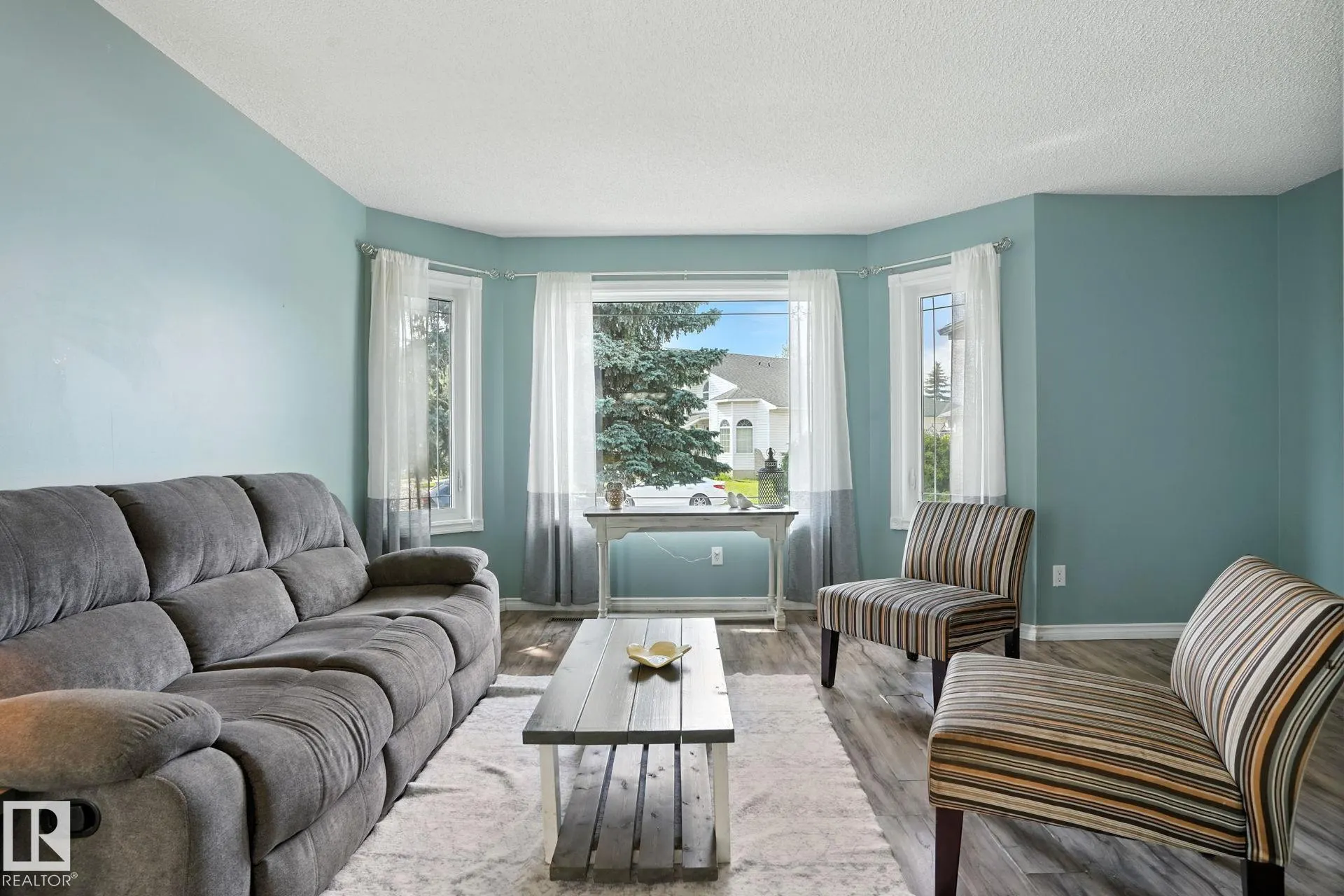 1031 JAMES Crescent