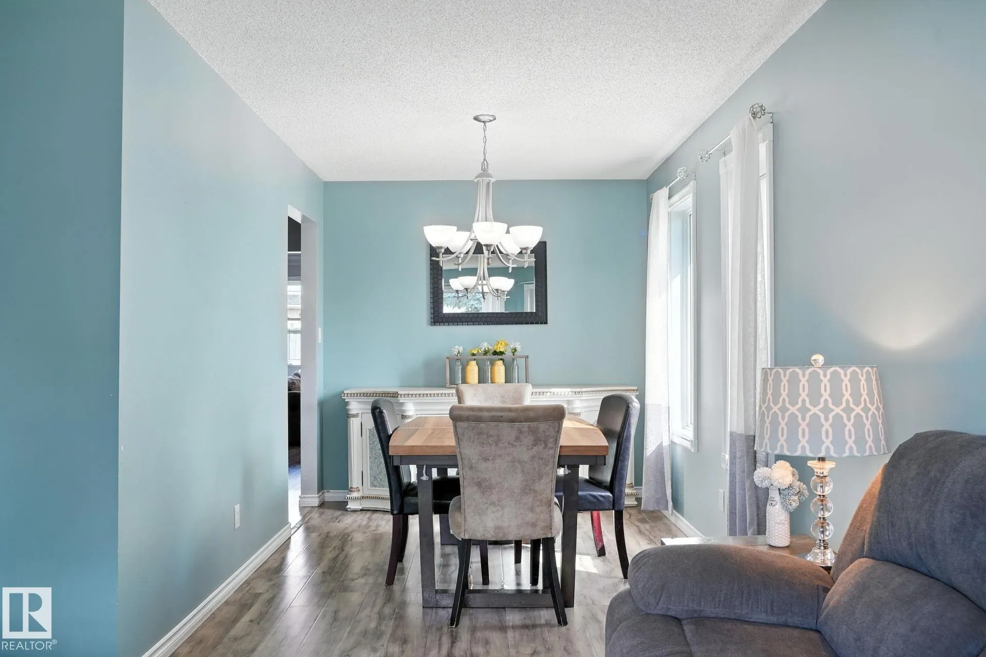 1031 JAMES Crescent