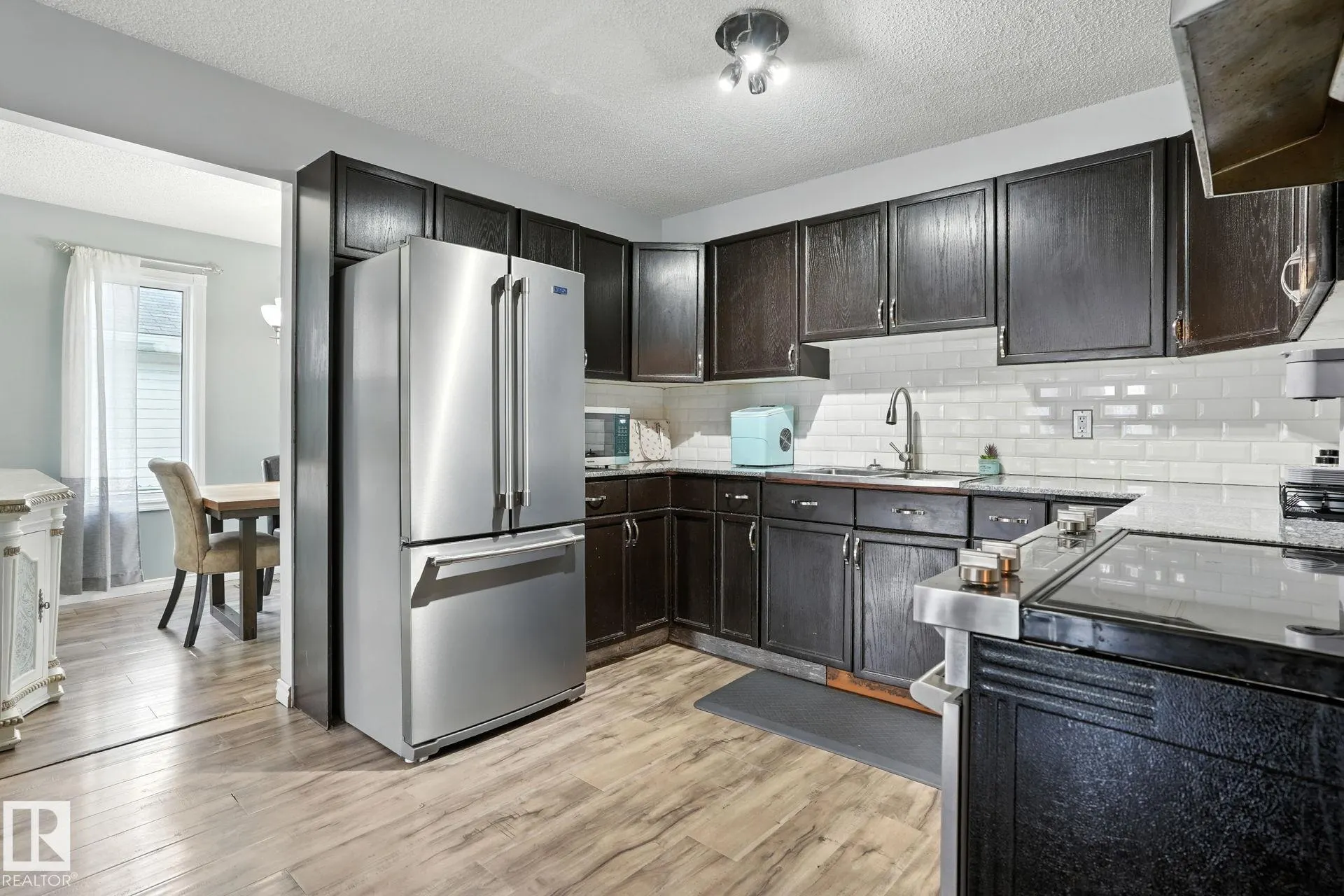 1031 JAMES Crescent