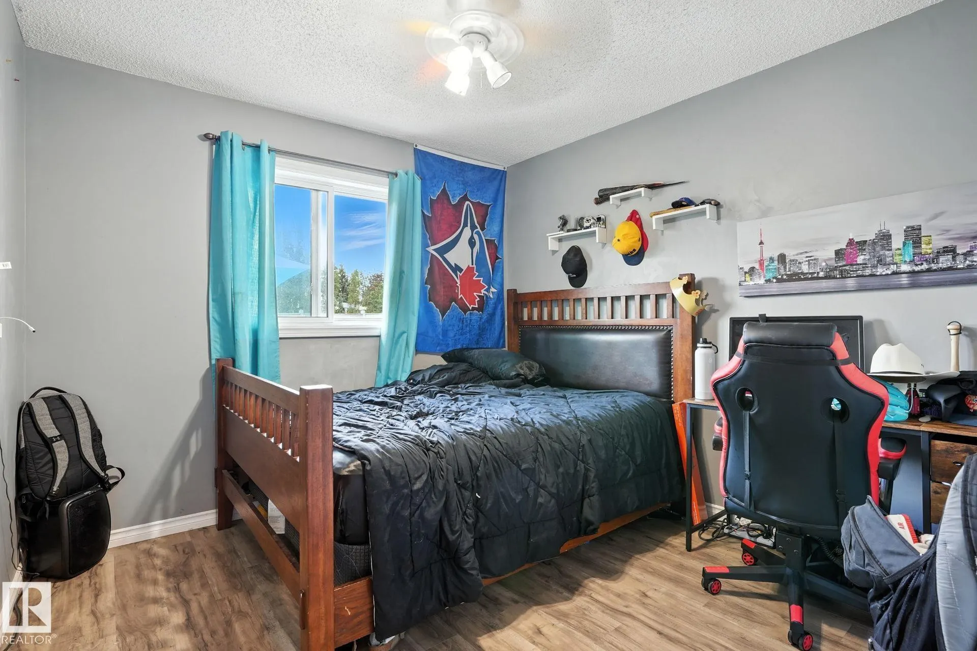 1031 JAMES Crescent